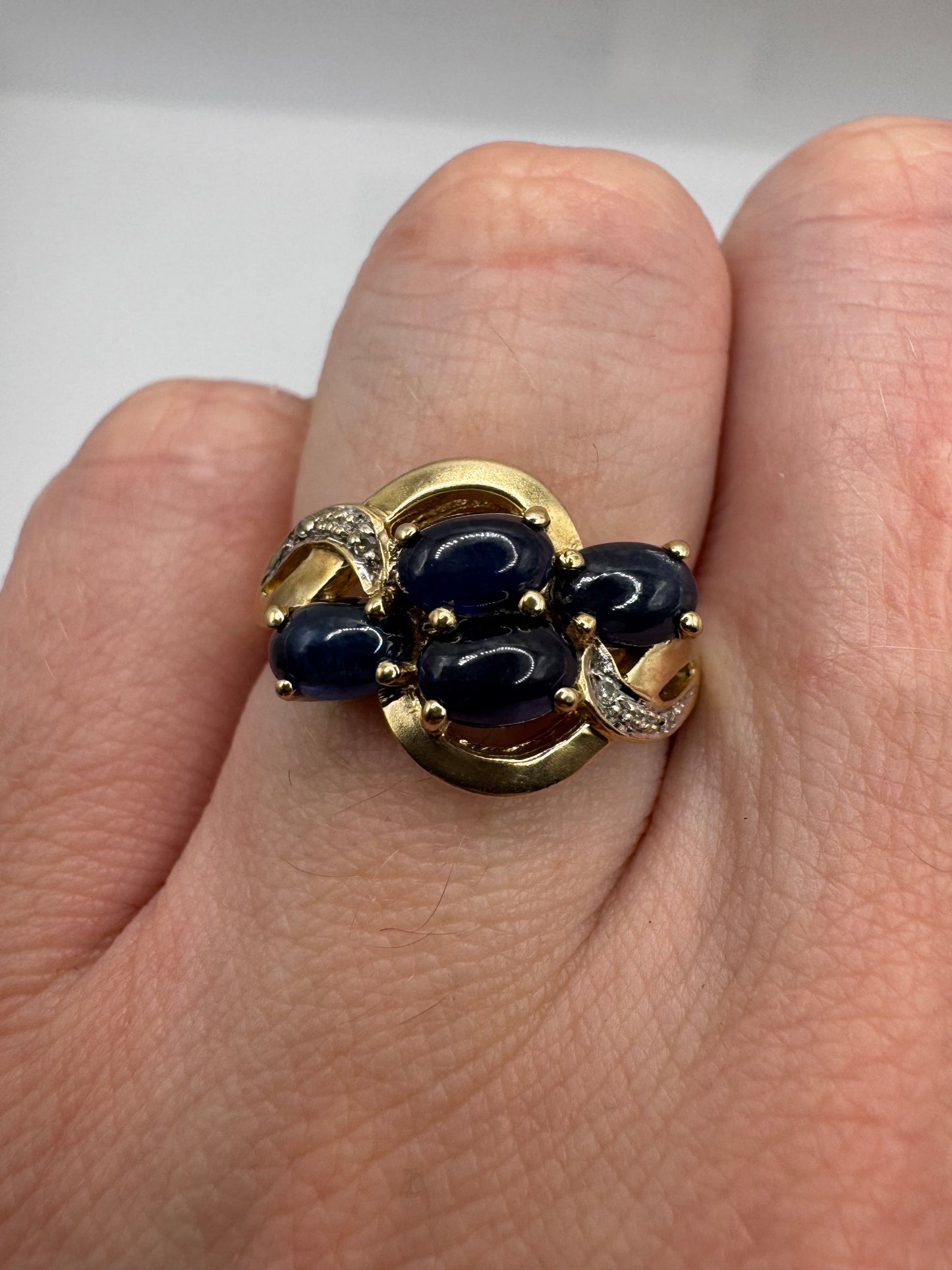 9ct gold cabochon sapphire and diamond ring