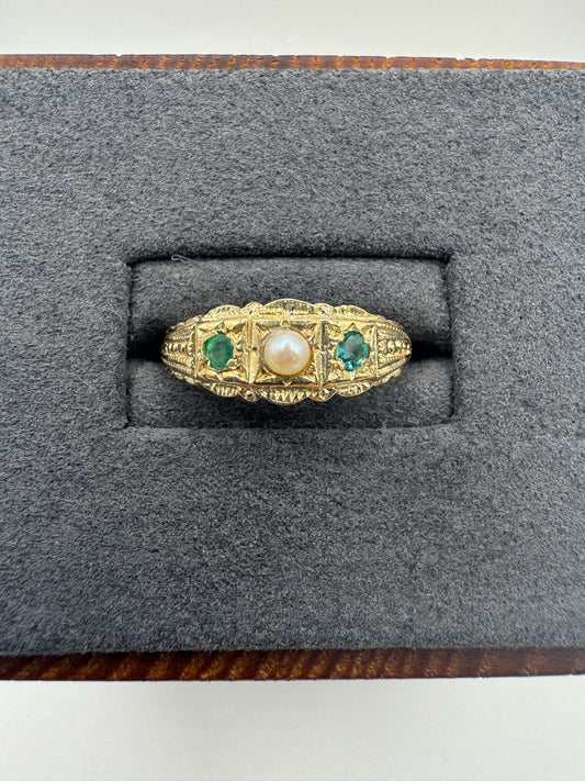 9ct gold emerald and pearl gypsy ring