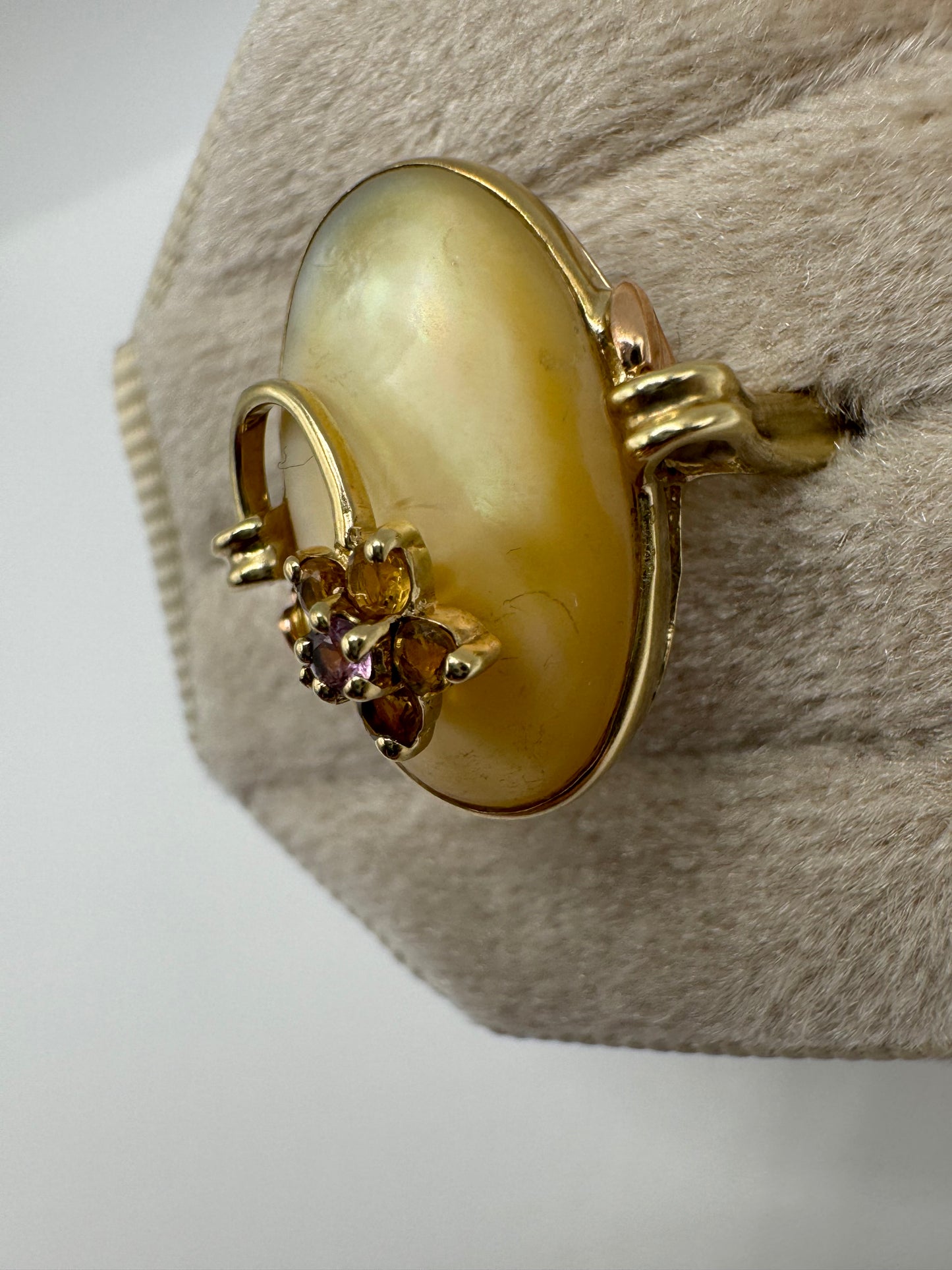 9ct gold mother of pearl, citrine and pink sapphire ring