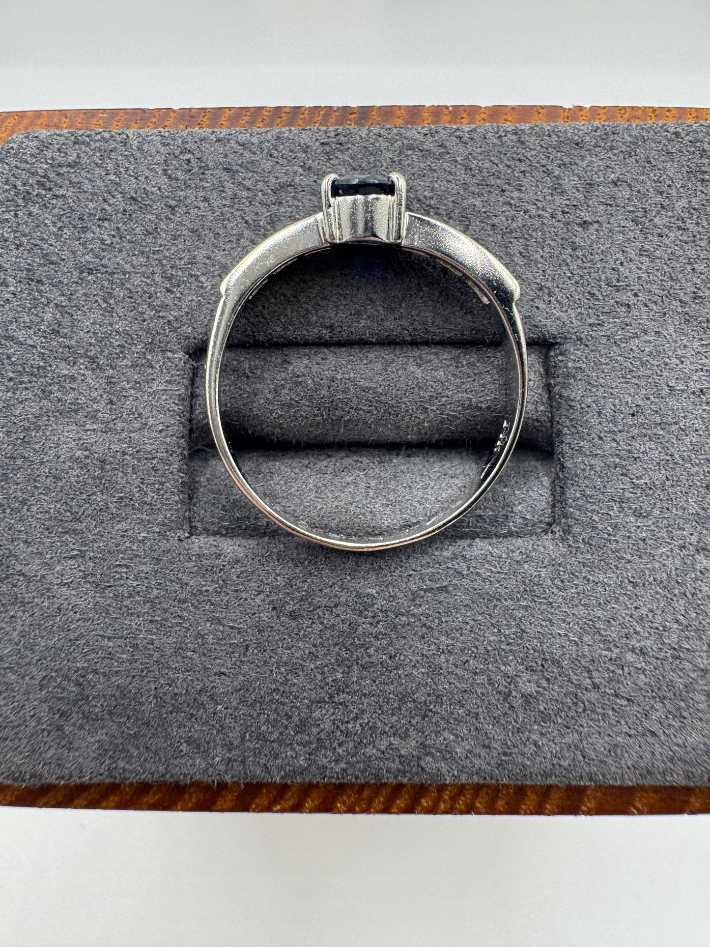 9ct white gold kyanite and orange sapphire ring