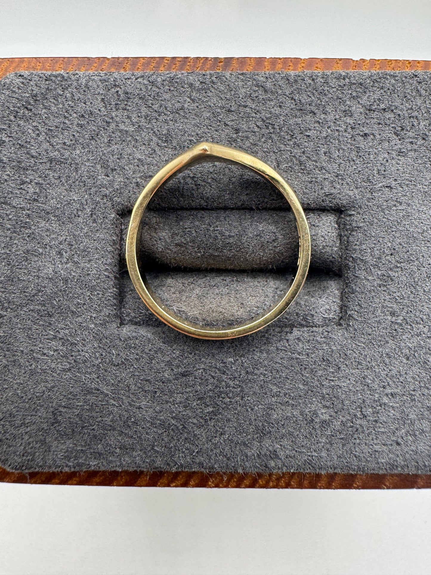 9ct gold wishbone ring