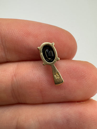 9ct gold sapphire pendant