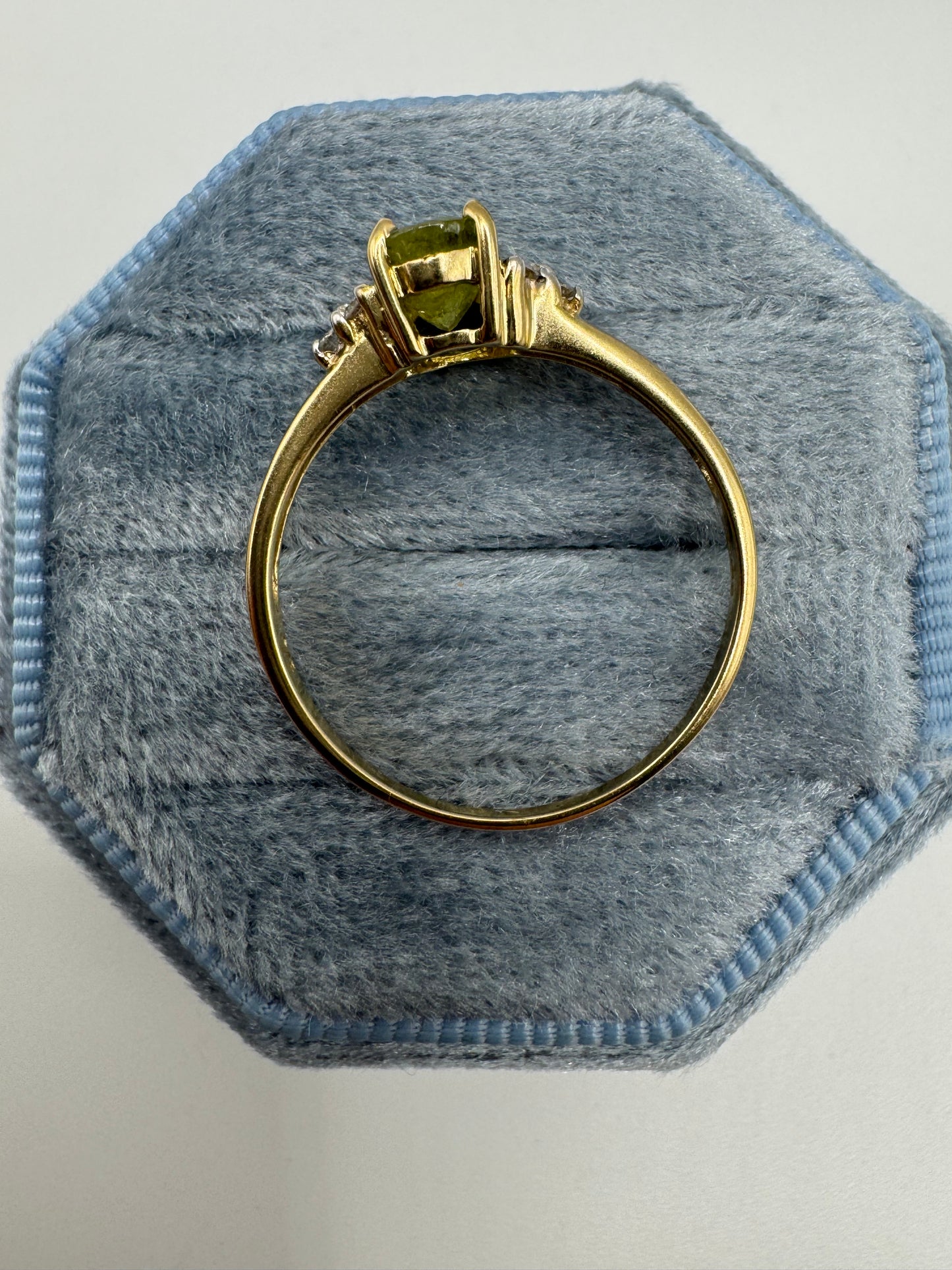9ct gold sphene and diamond ring