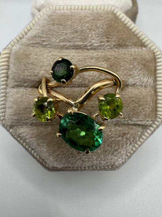 Heavy 9ct gold peridot and quartz fancy wishbone ring
