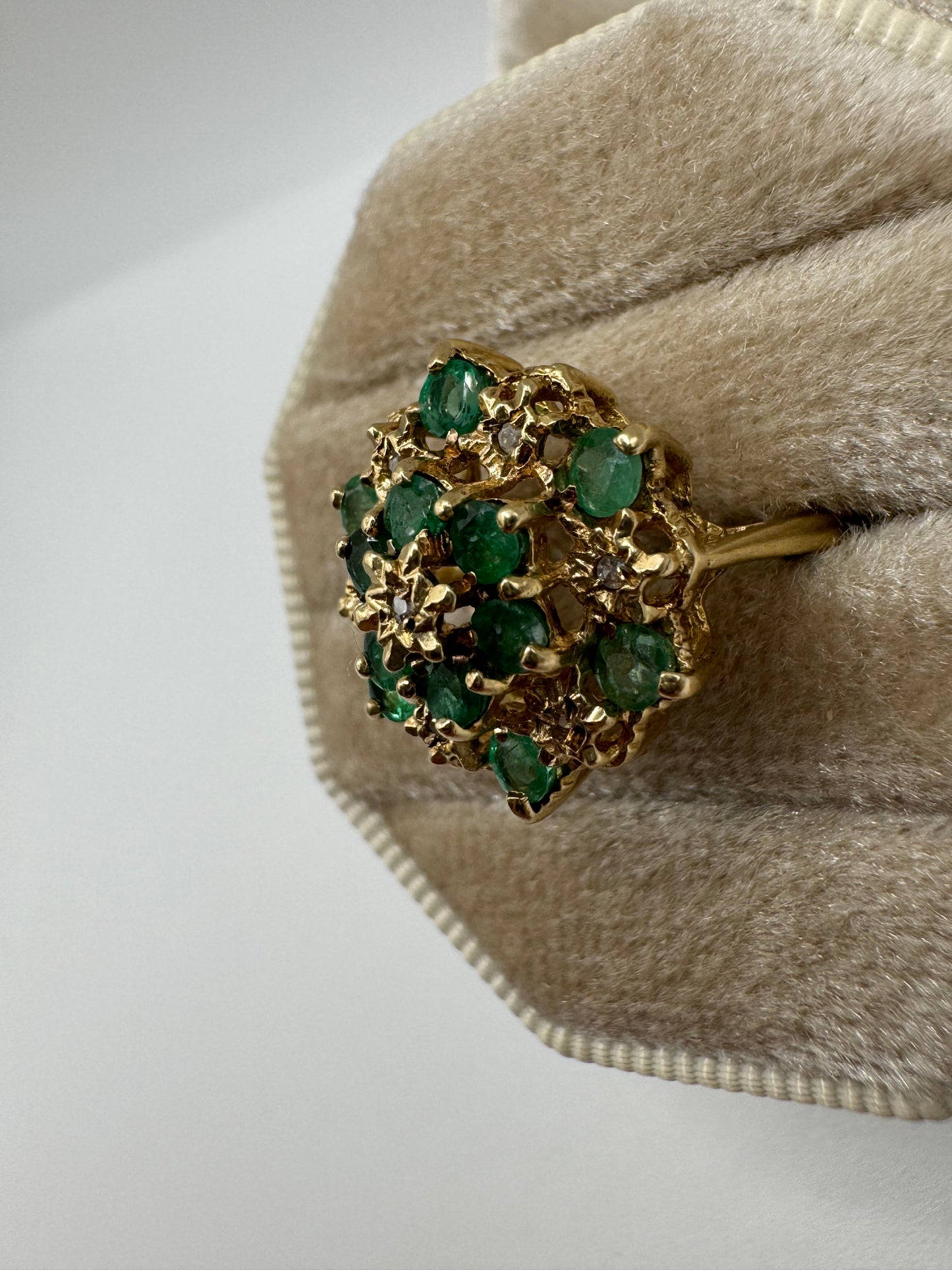 9ct gold emerald and diamond cluster ring