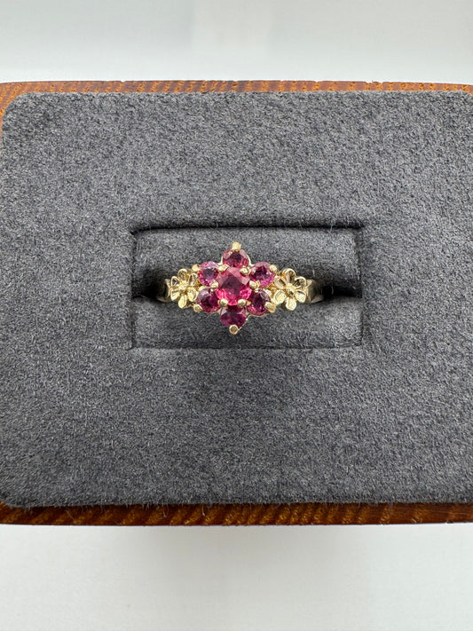 9ct gold ruby cluster ring