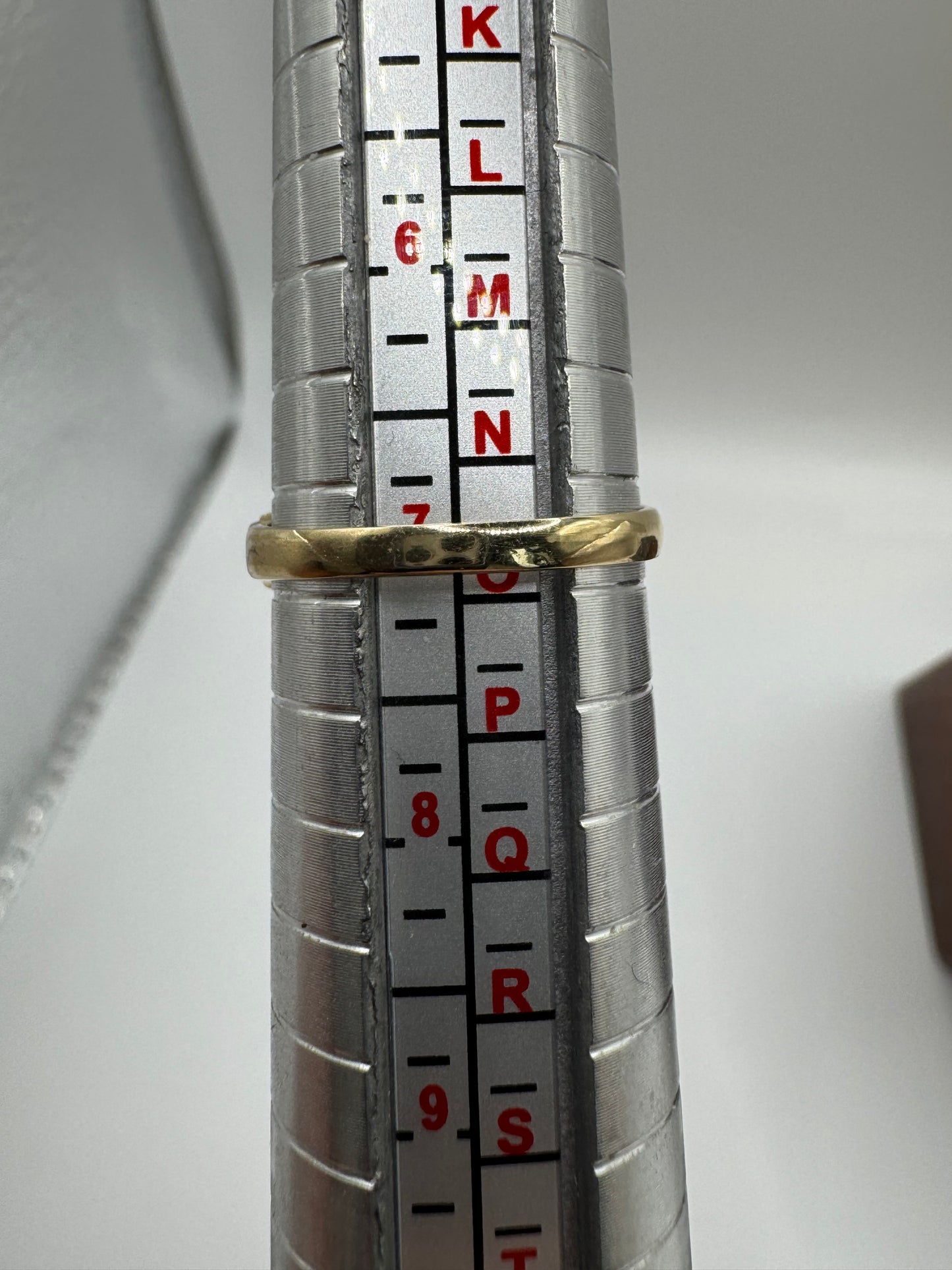 9ct gold emerald and diamond gypsy ring