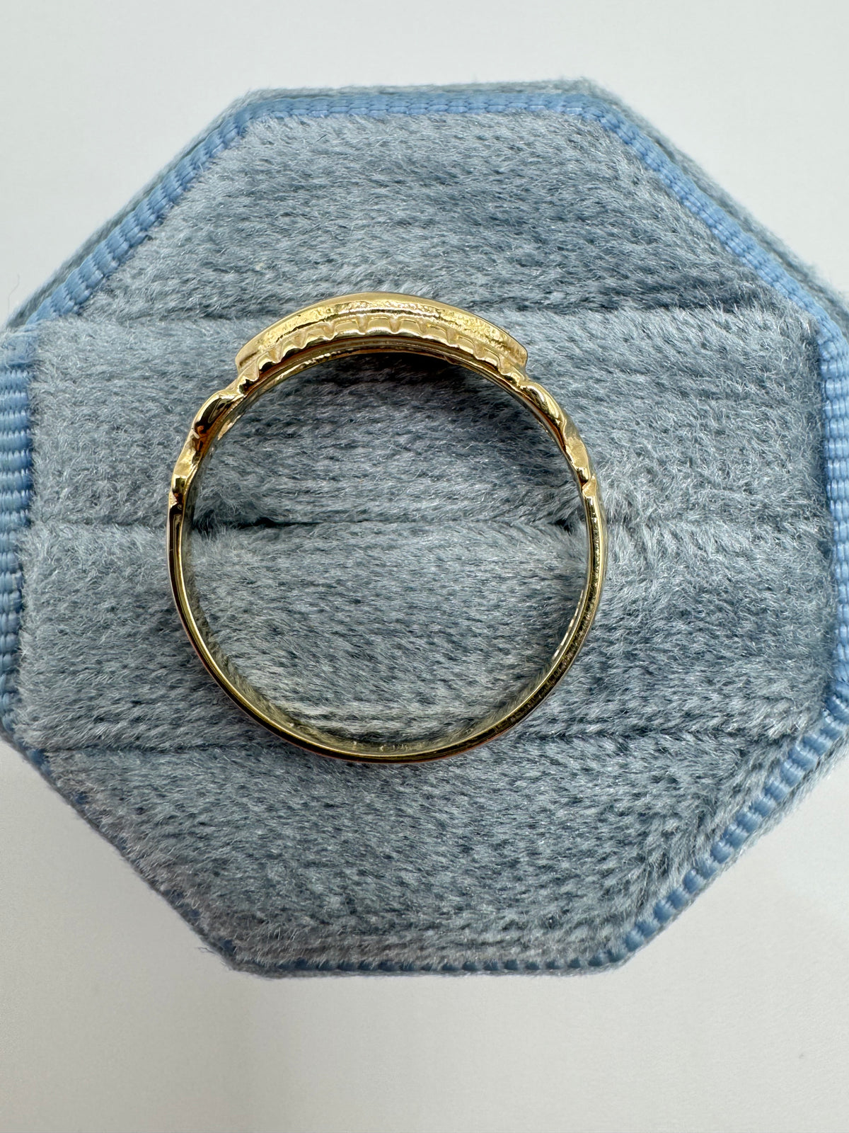 9ct gold ruby gypsy ring