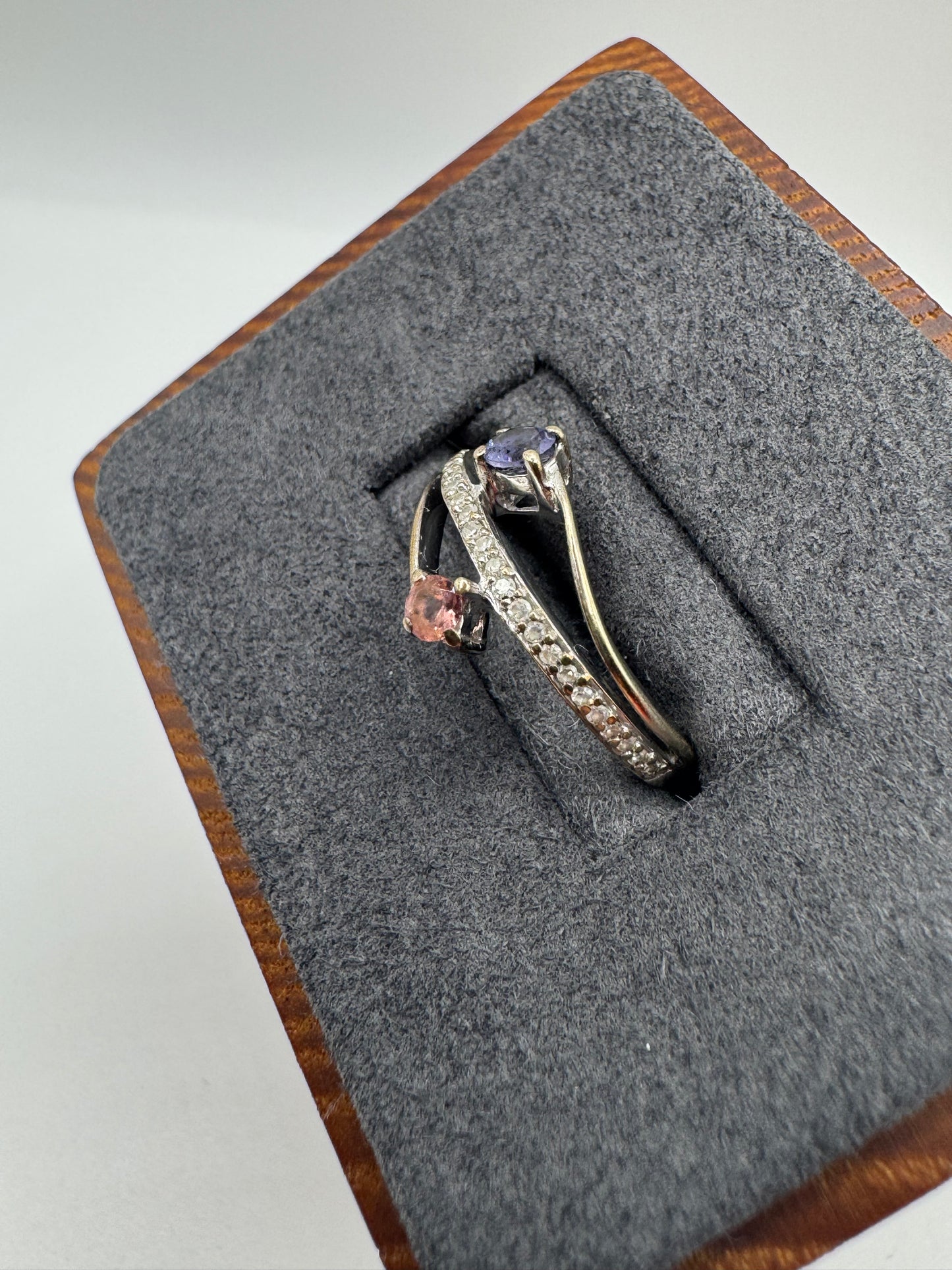9ct gold sapphire and diamond ring