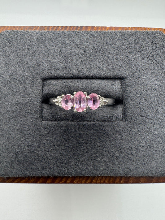 9ct white gold pink sapphire and diamond ring
