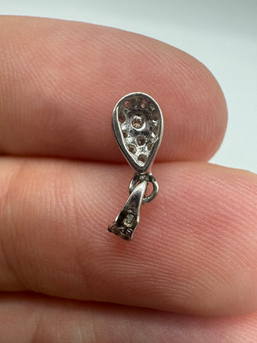 9ct white gold diamond cluster pendant