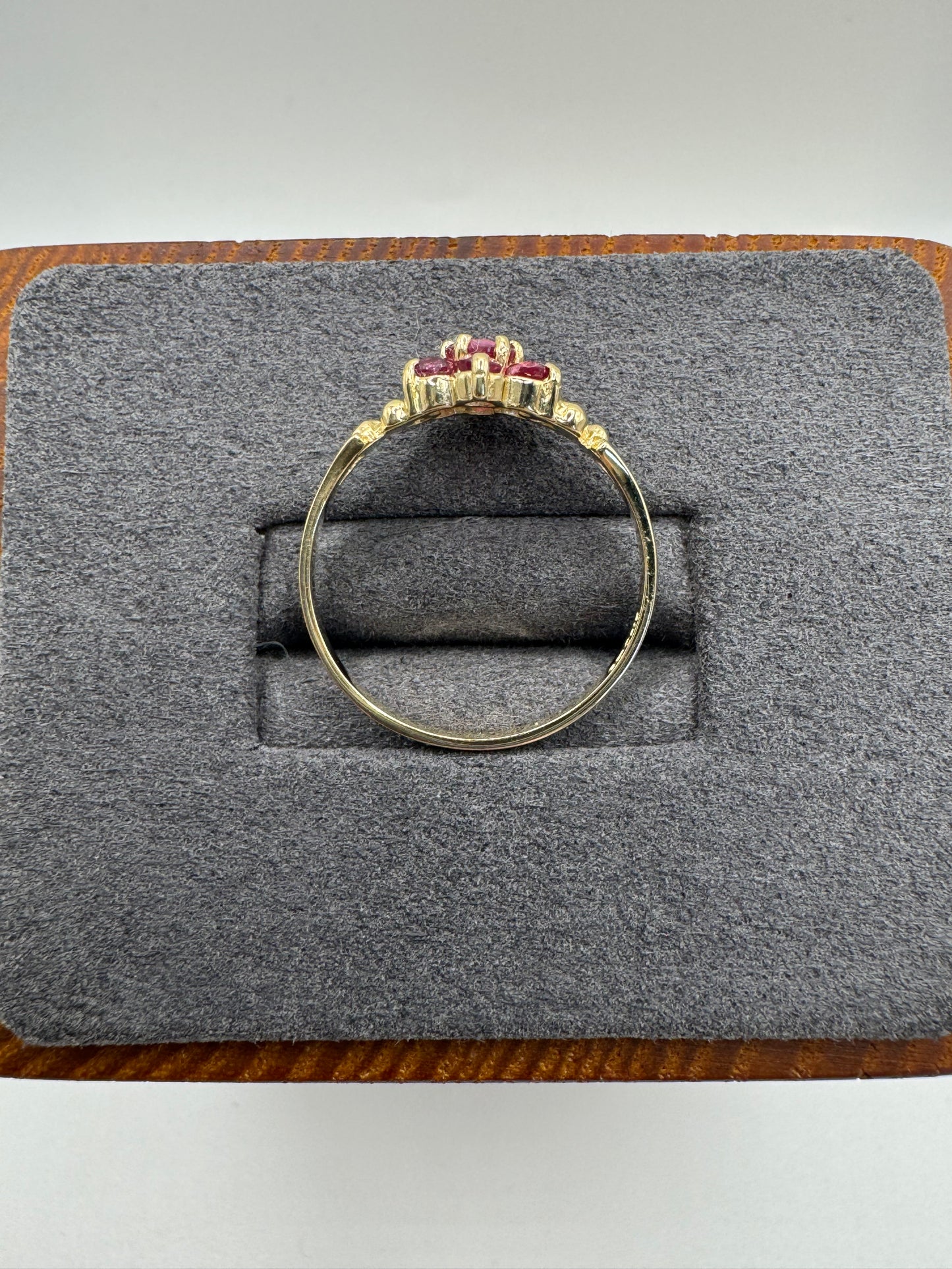 9ct gold ruby cluster ring