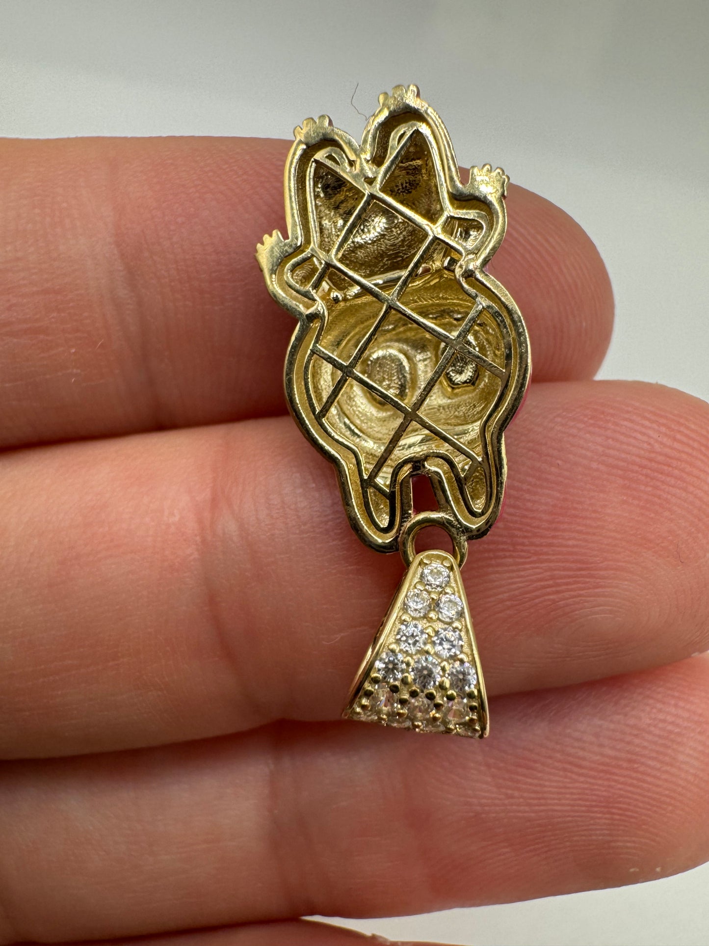 9ct gold 20mm enamelled character pendant