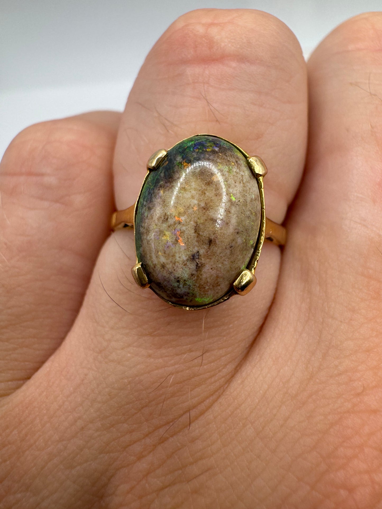 9ct gold boulder opal ring