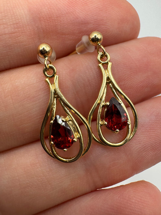 9ct gold garnet earrings