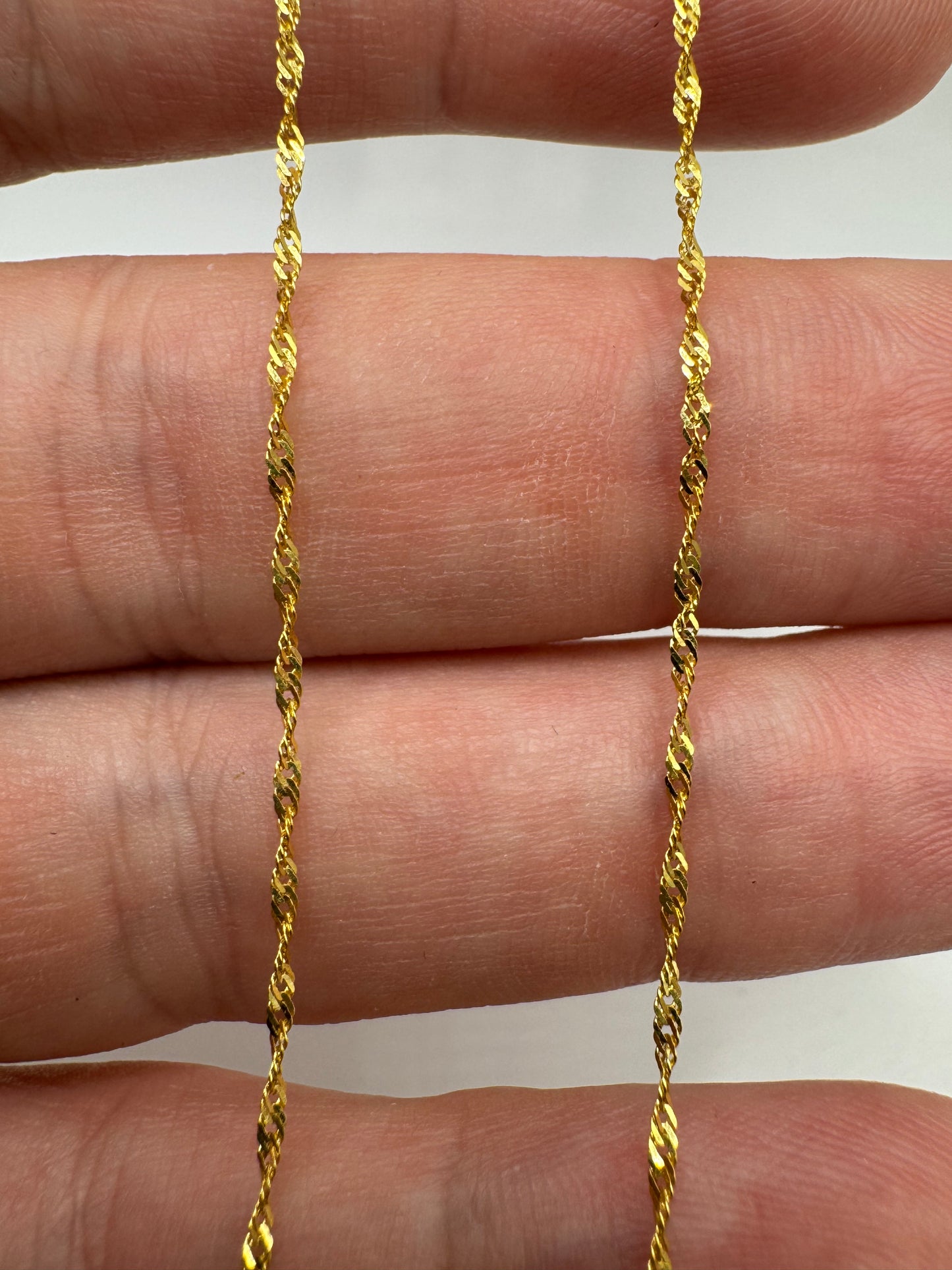 9ct gold chain 3 18”
