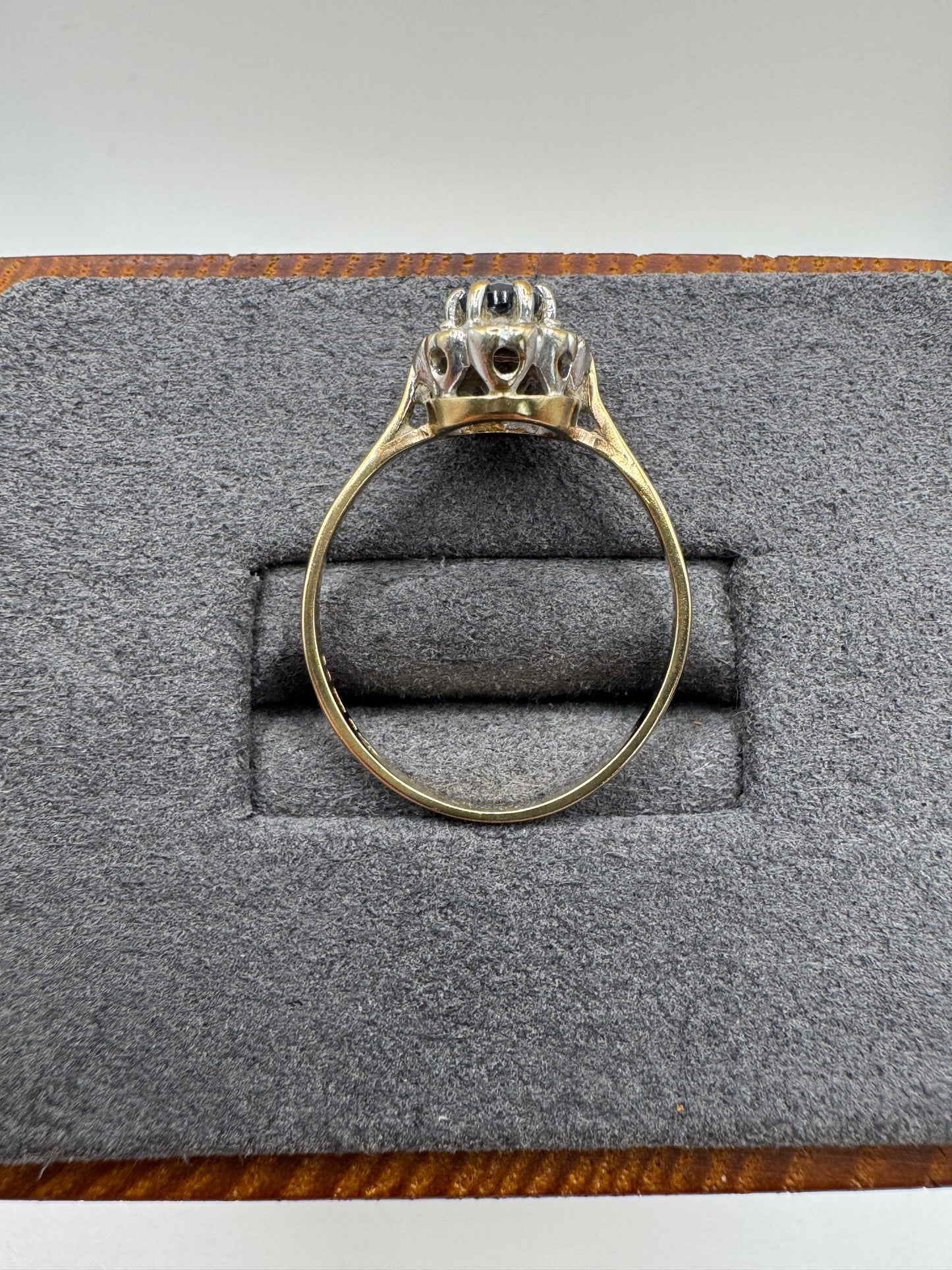 9ct gold sapphire and diamond ring