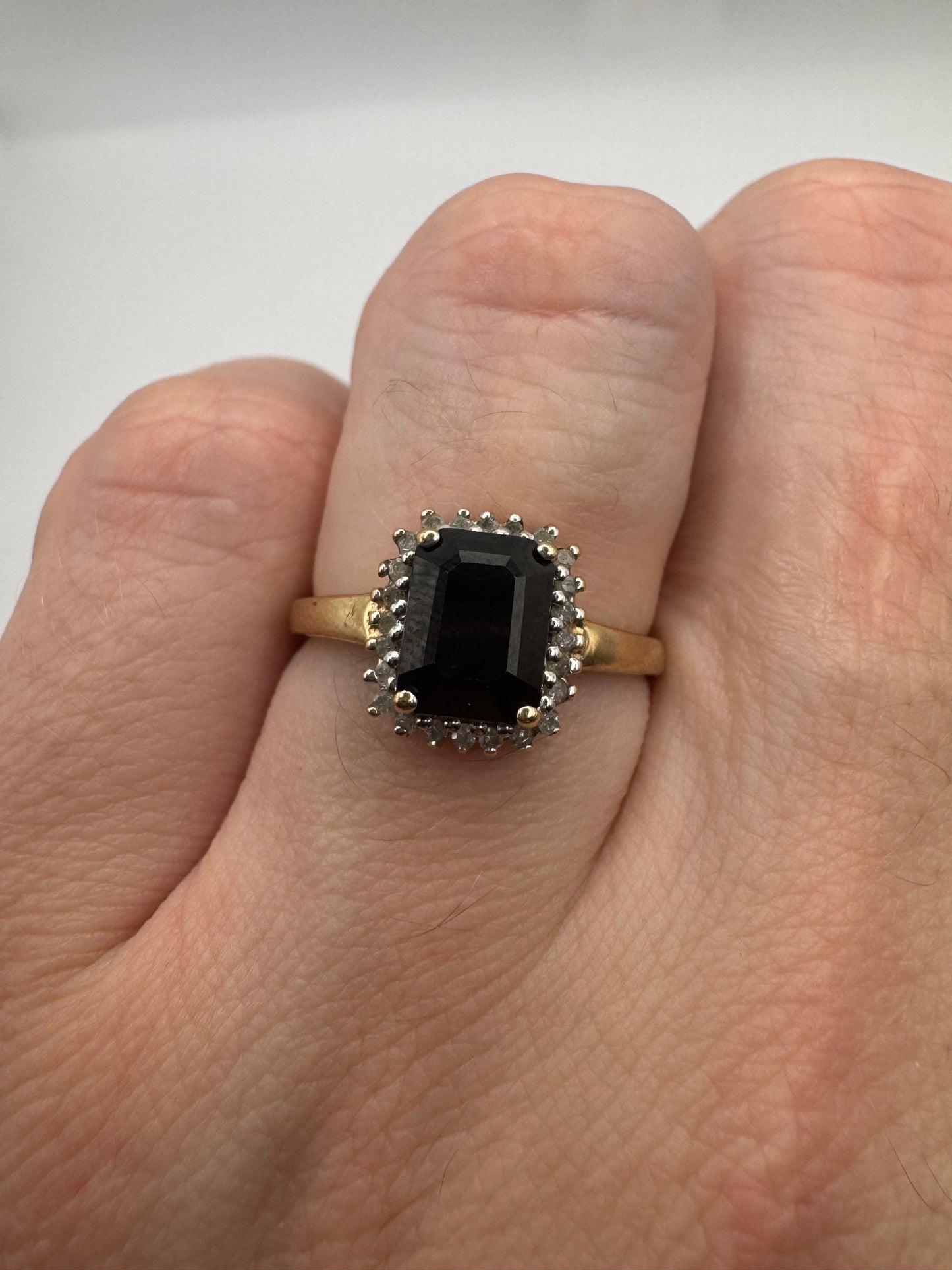 9ct gold sapphire and diamond ring