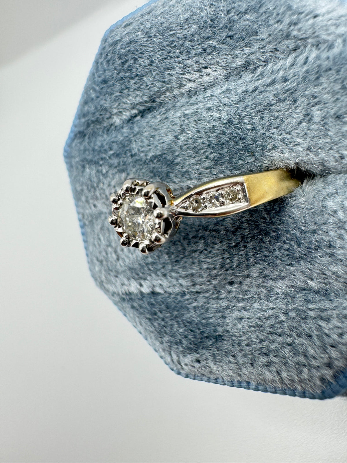 9ct gold 0.25ct diamond ring