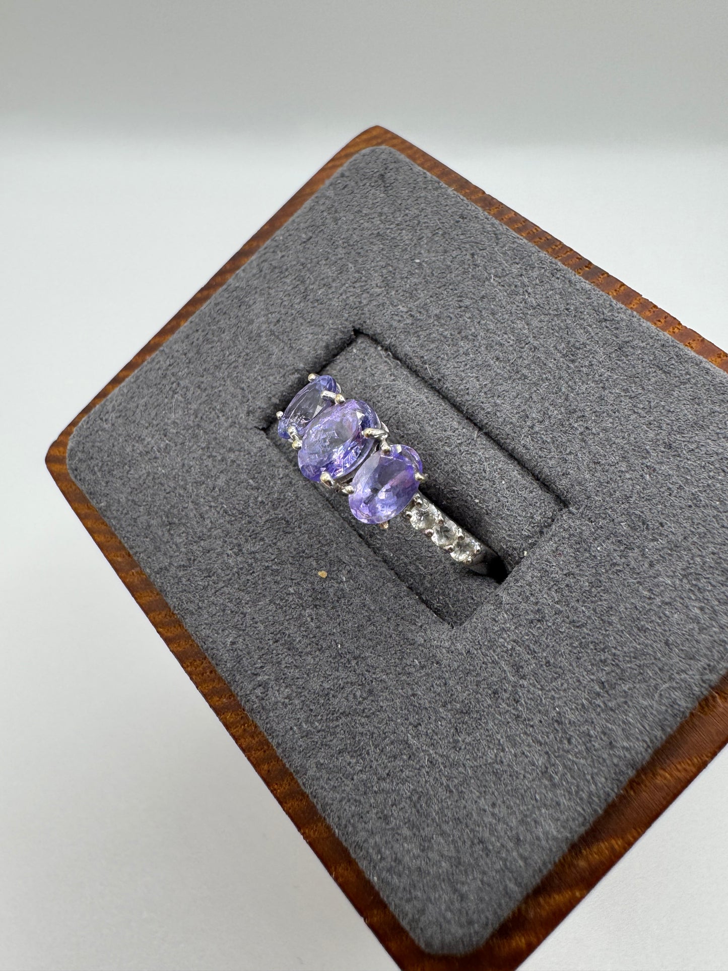 9ct white gold tanzanite and diamond ring