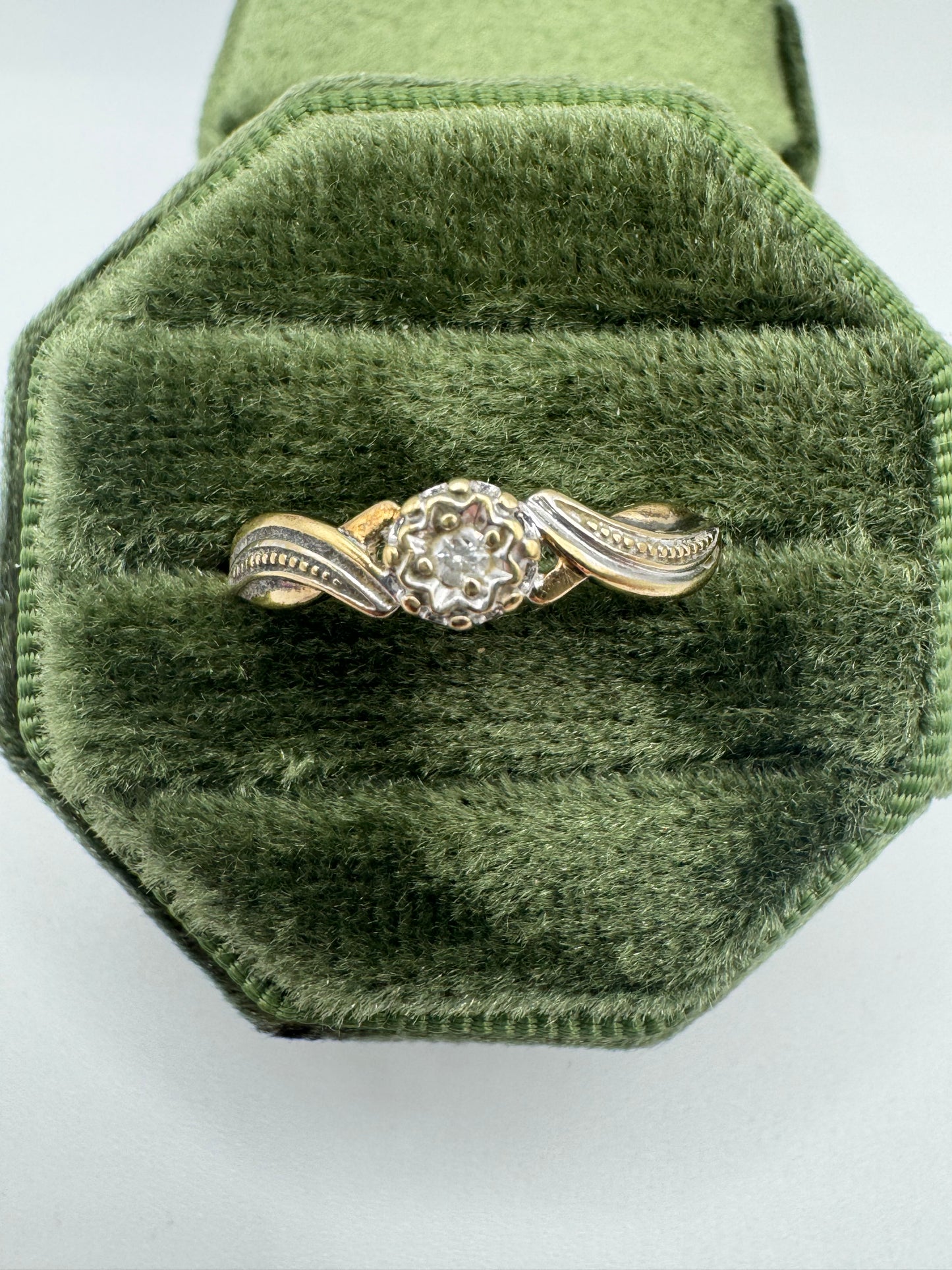 9ct gold diamond ring
