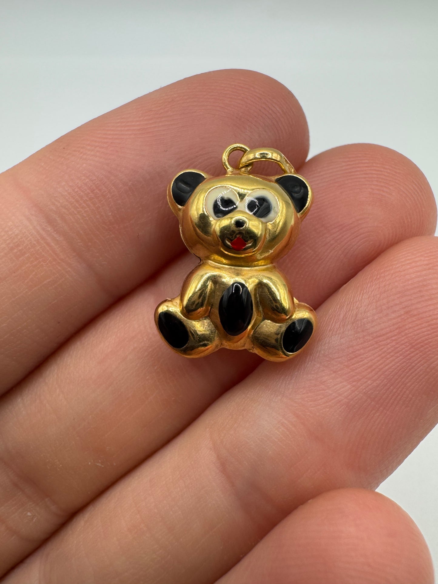9ct gold enamelled teddy bear charm
