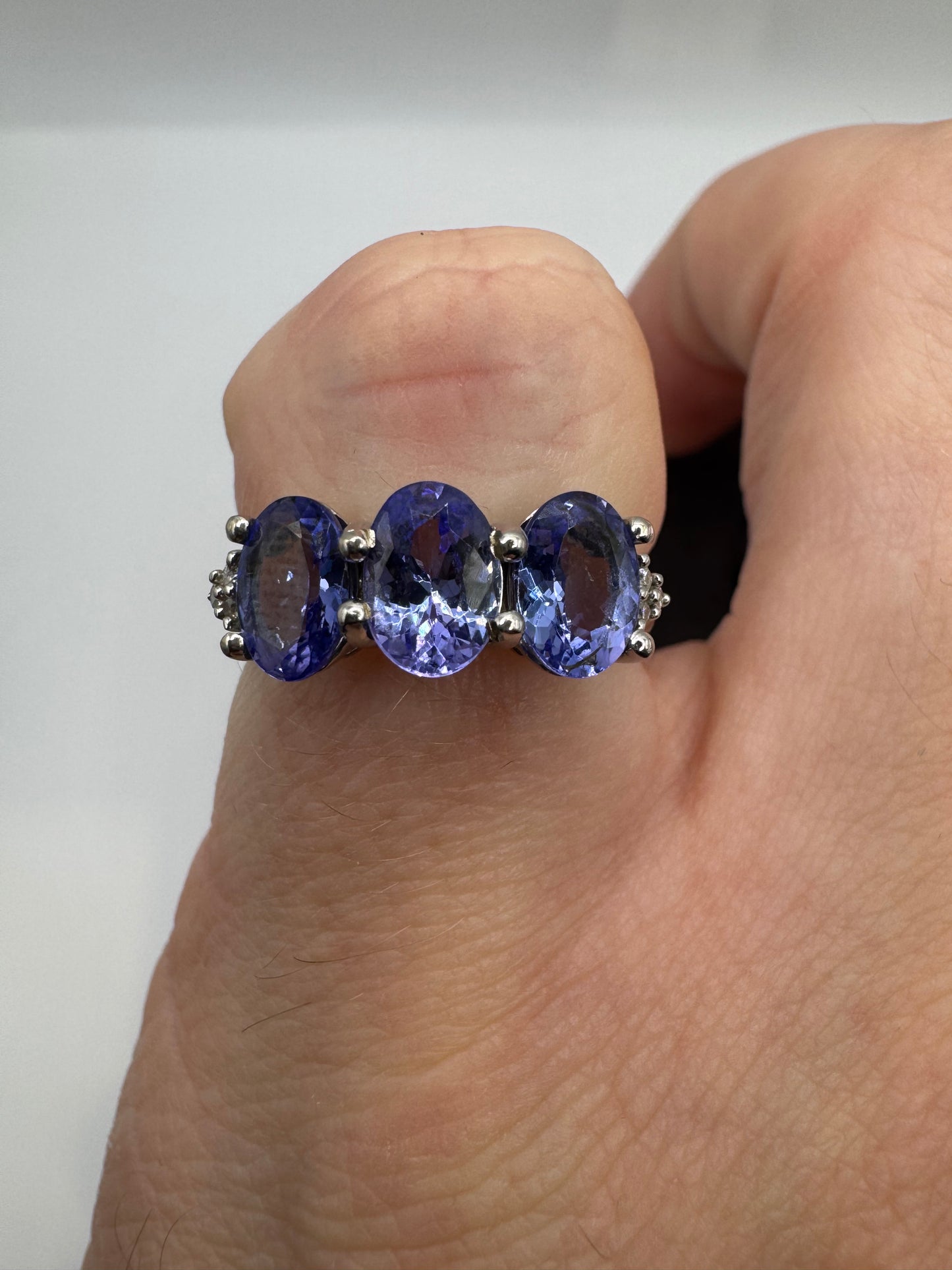 9ct white gold tanzanite and diamond ring