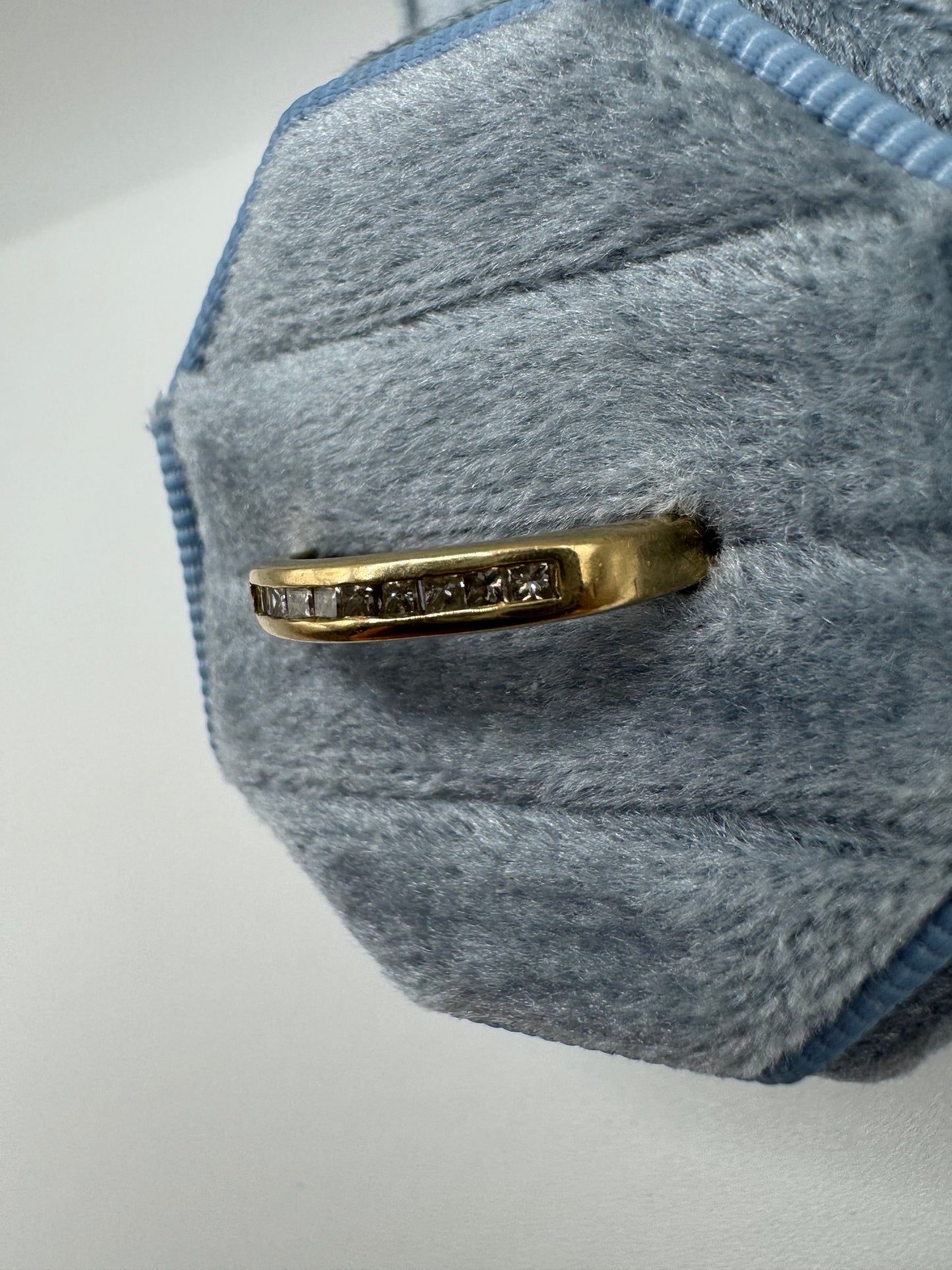 9ct gold diamond ring