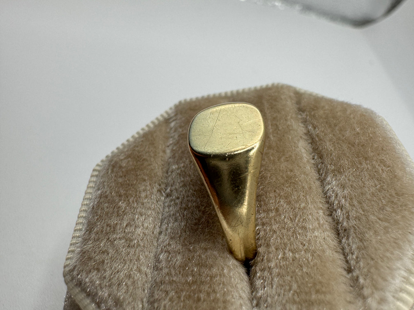 9ct gold signet ring