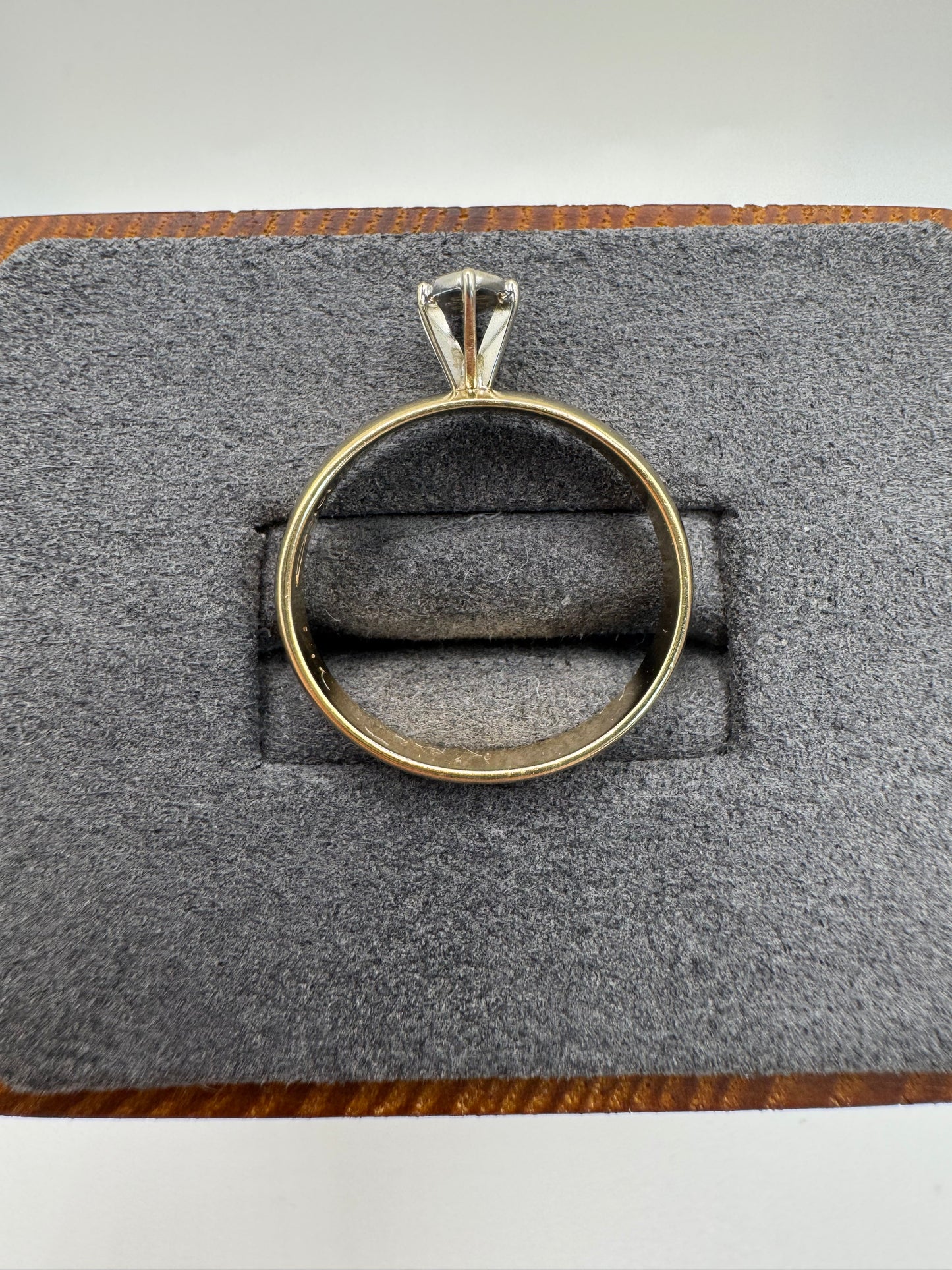 9ct gold diamond navette ring