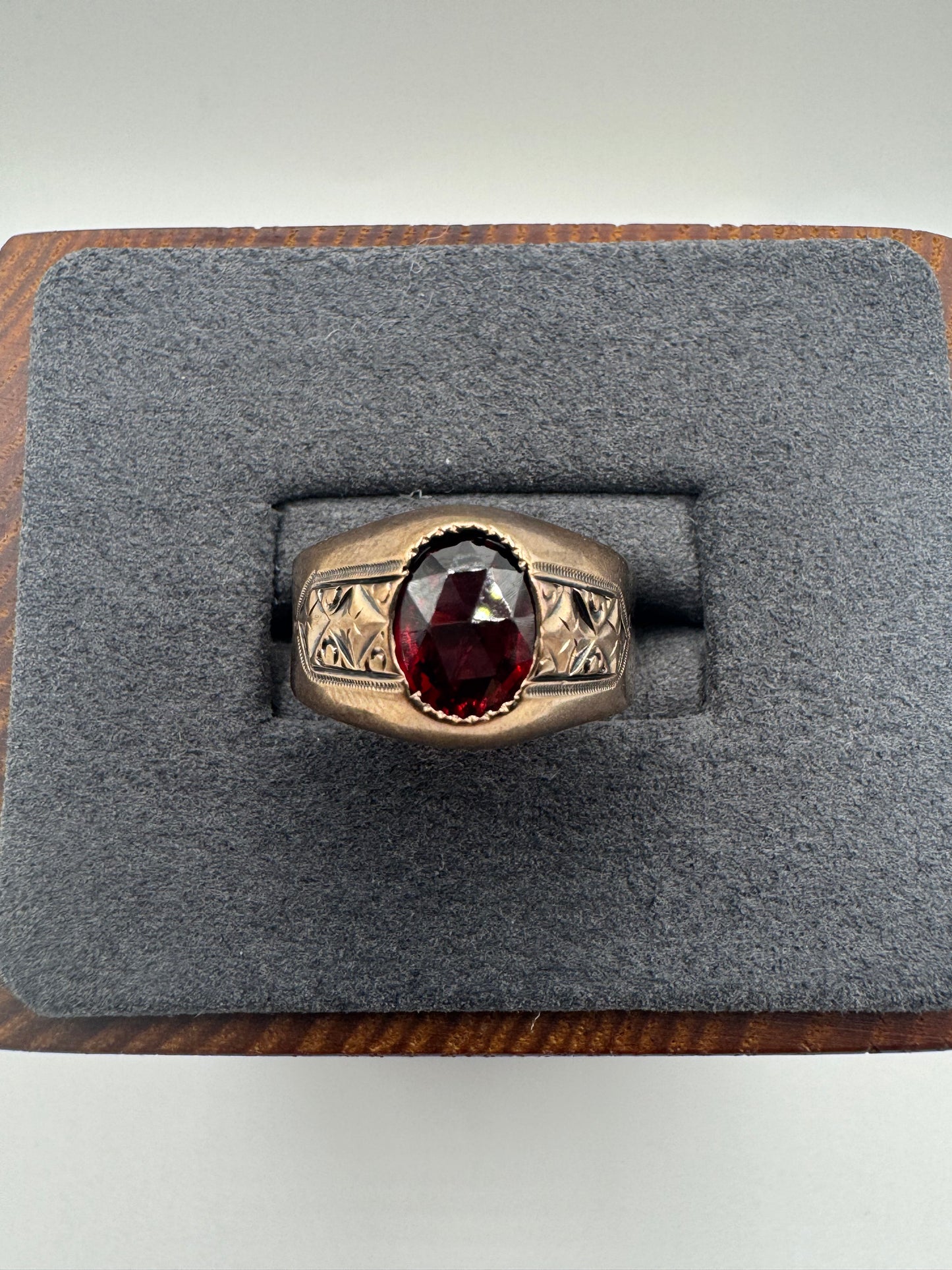 9ct rose gold garnet ring