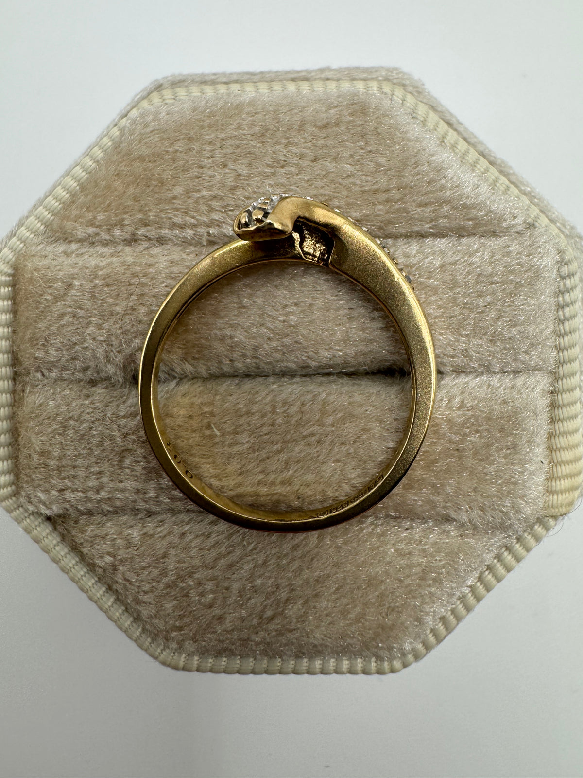 9ct gold diamond wishbone ring