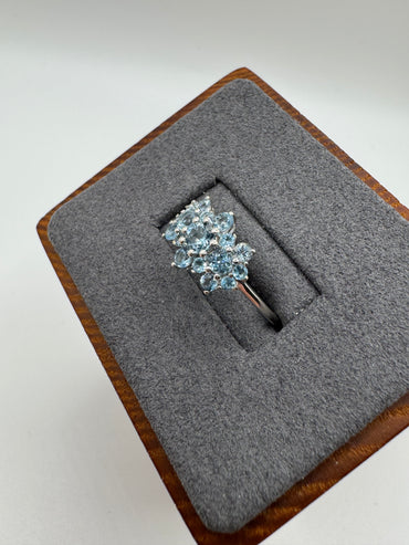 9ct white gold topaz cluster ring