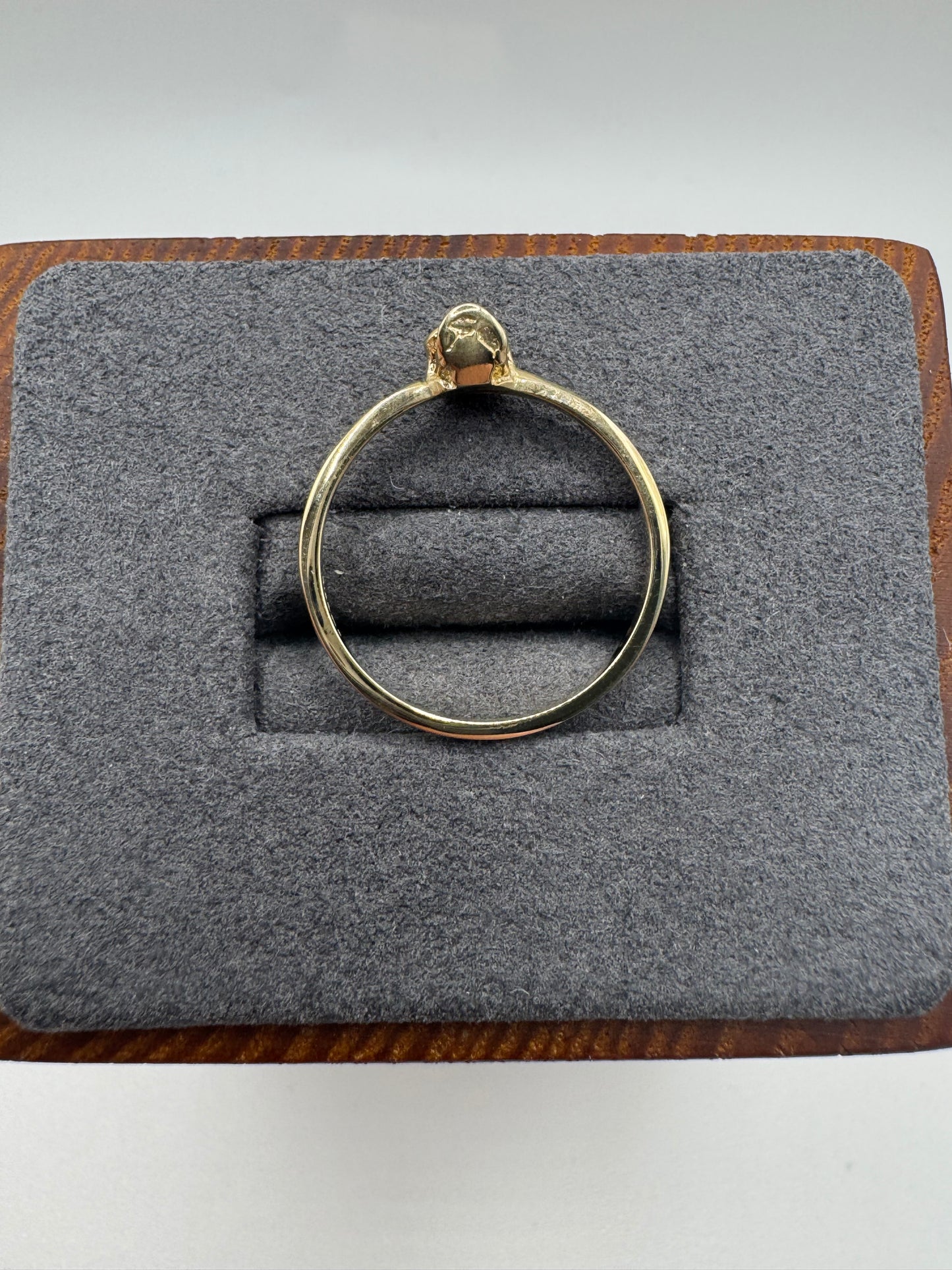 9ct gold skull ring