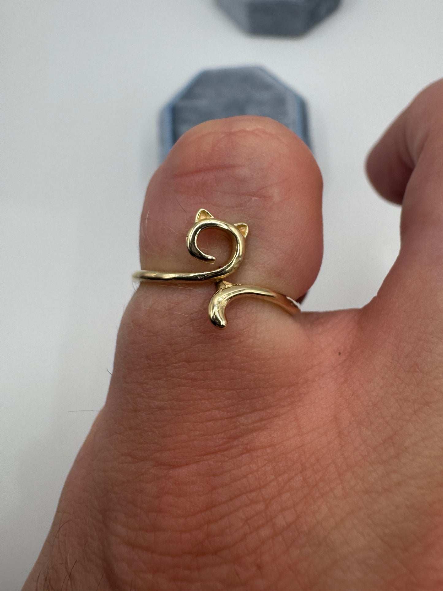 9ct gold cat ring