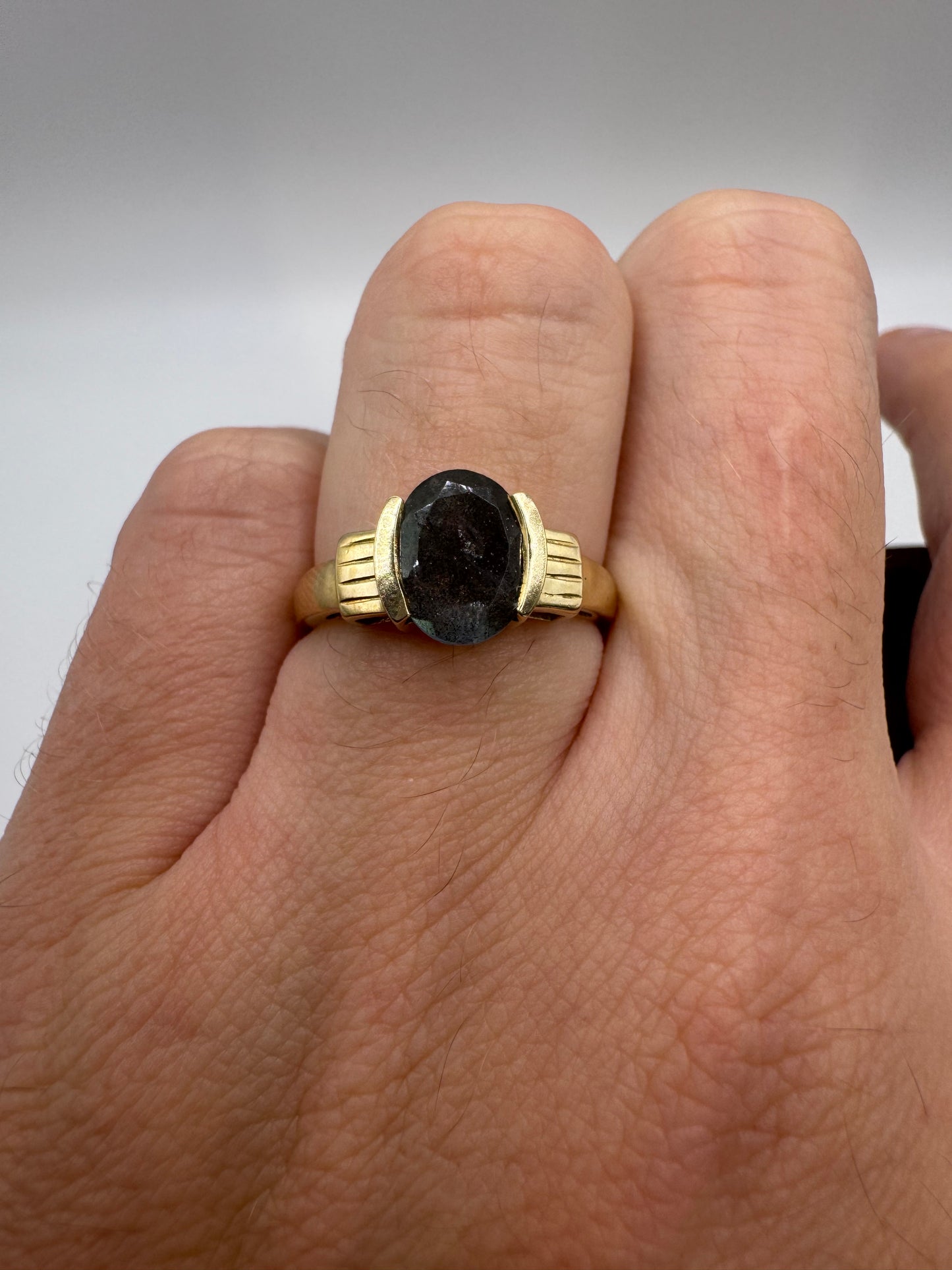 9ct gold labradorite ring