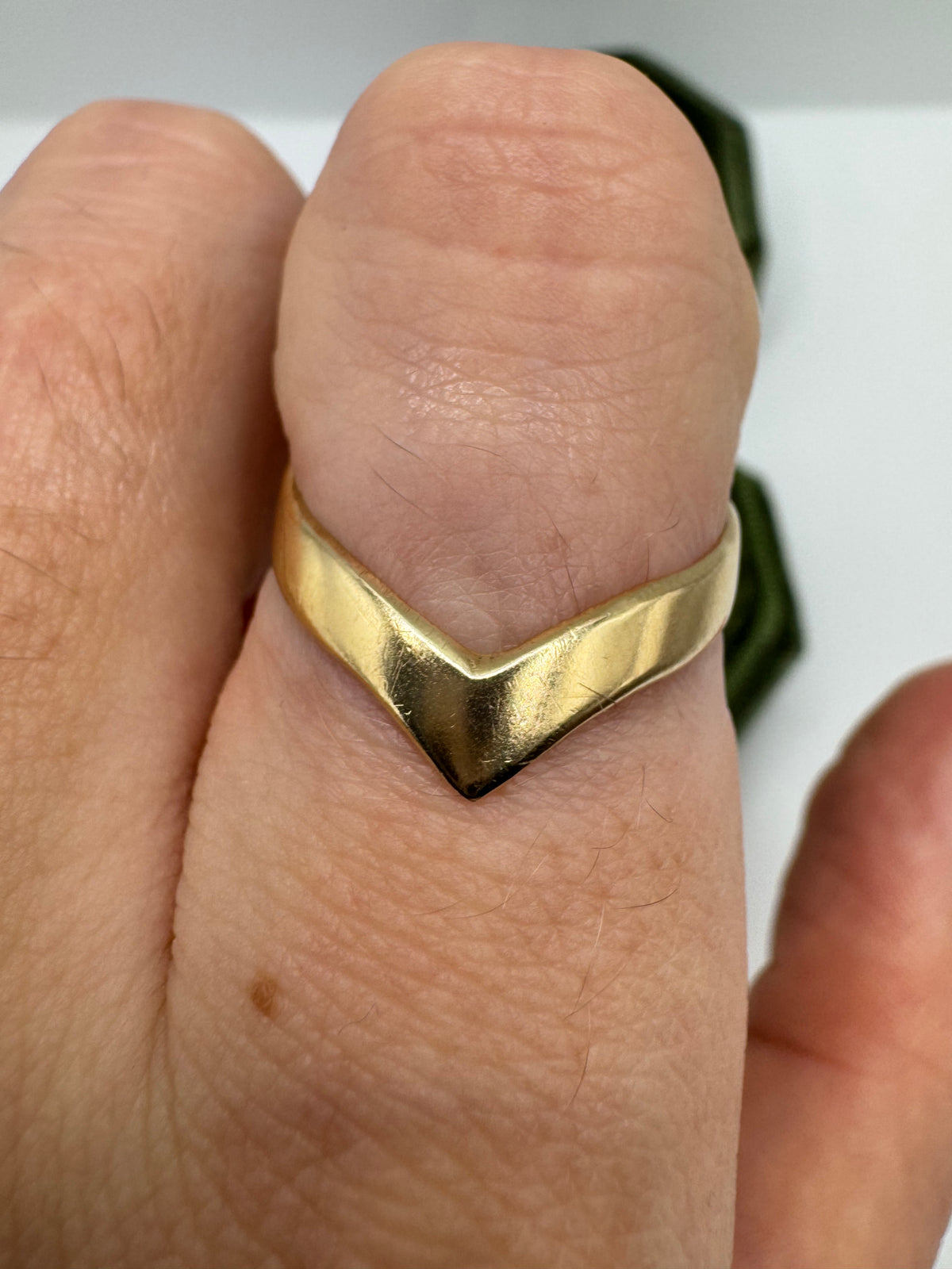 Vintage 9ct gold double chevron ring