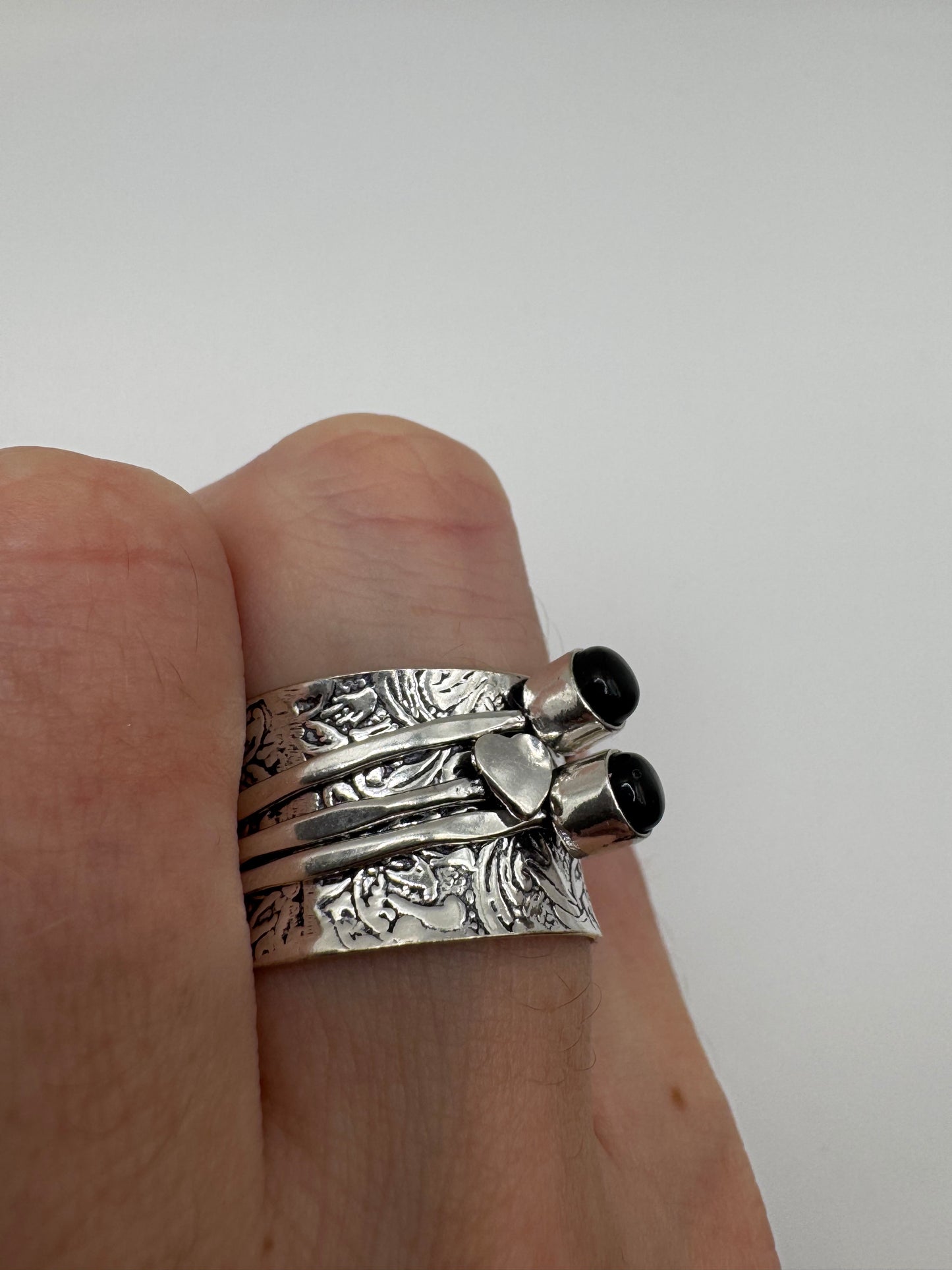Silver onyx and heart spinning ring (9-S)