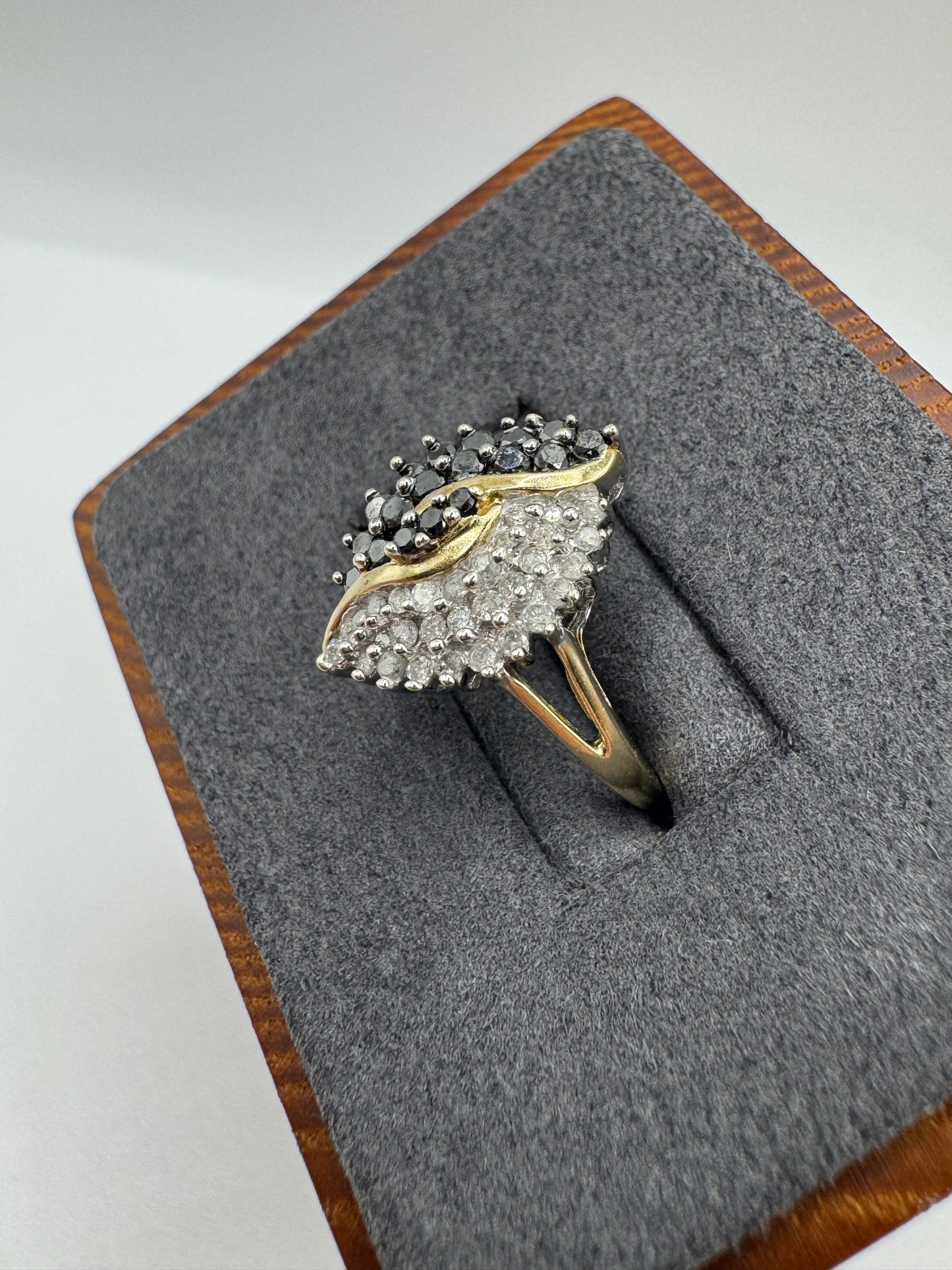 9ct gold diamond cluster ring