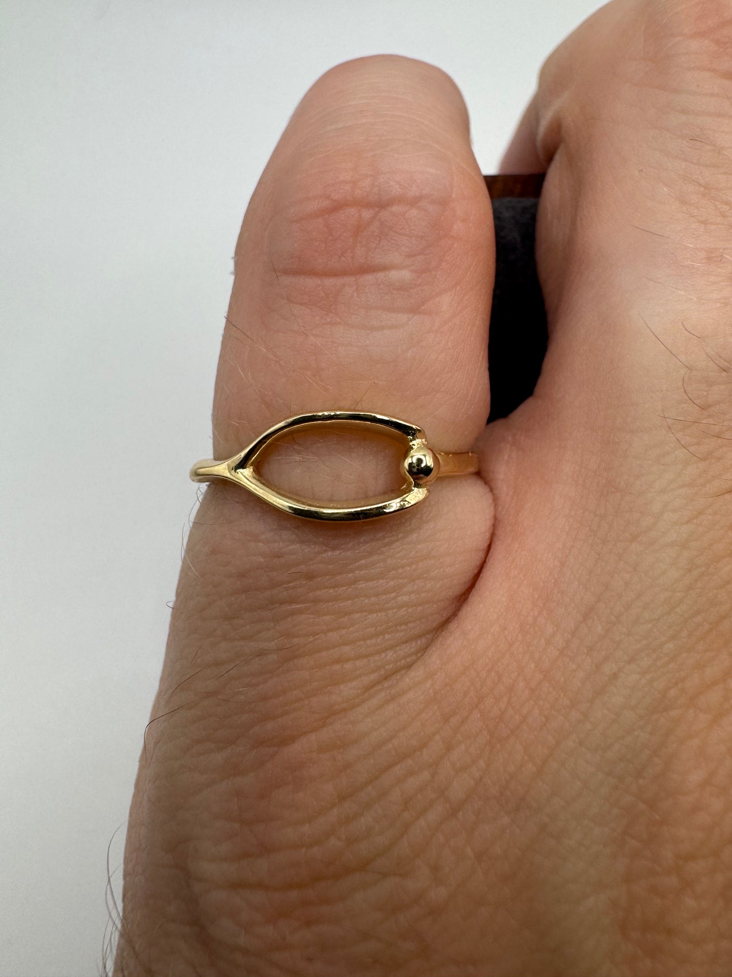 9ct gold wishbone ring