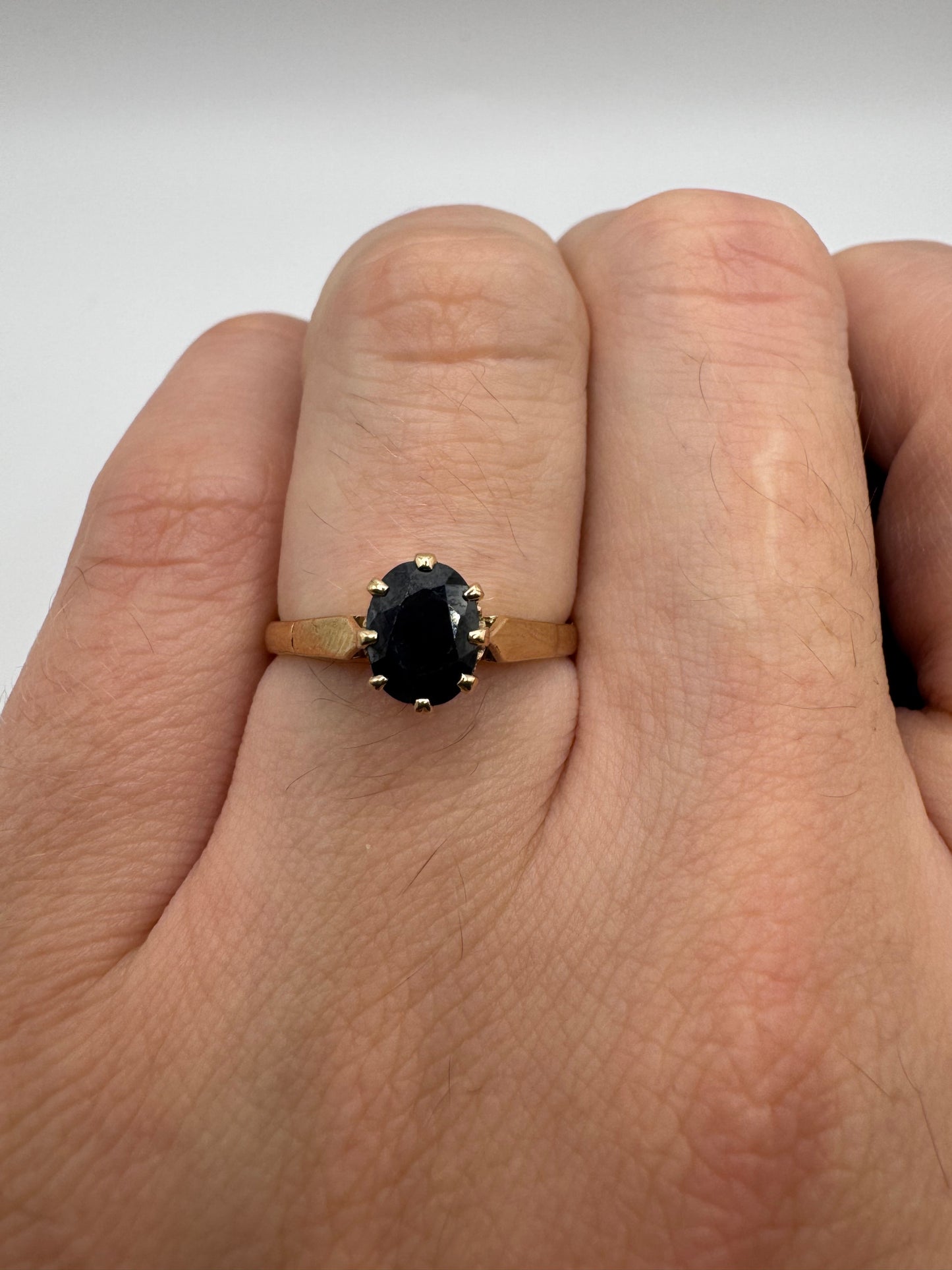 9ct gold sapphire ring