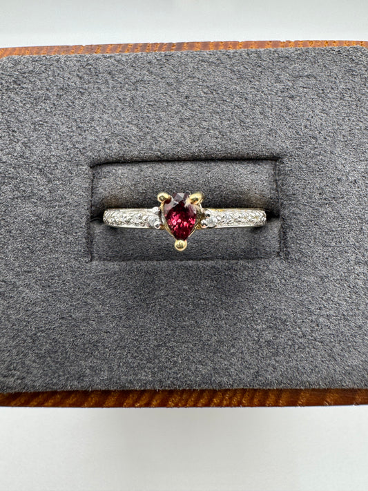 9ct gold ruby and zircon ring