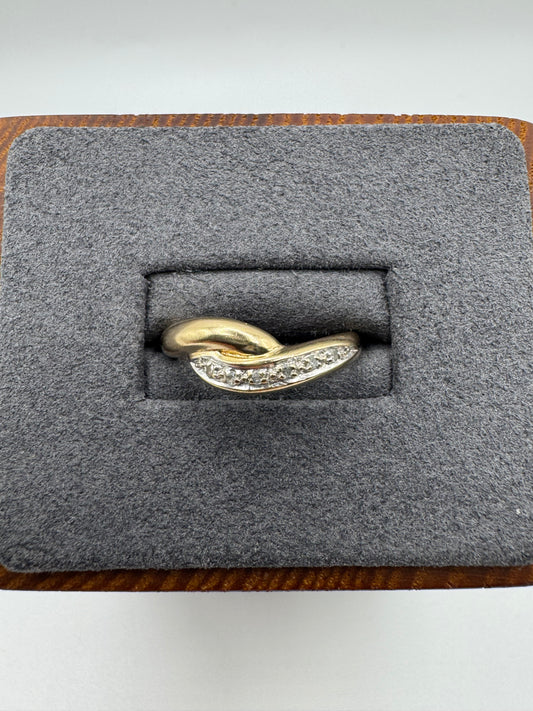 9ct gold diamond ring