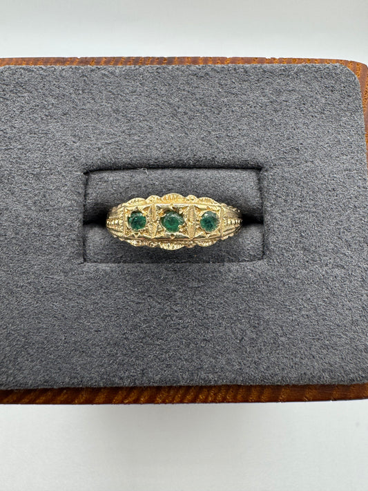 9ct gold emerald gypsy ring