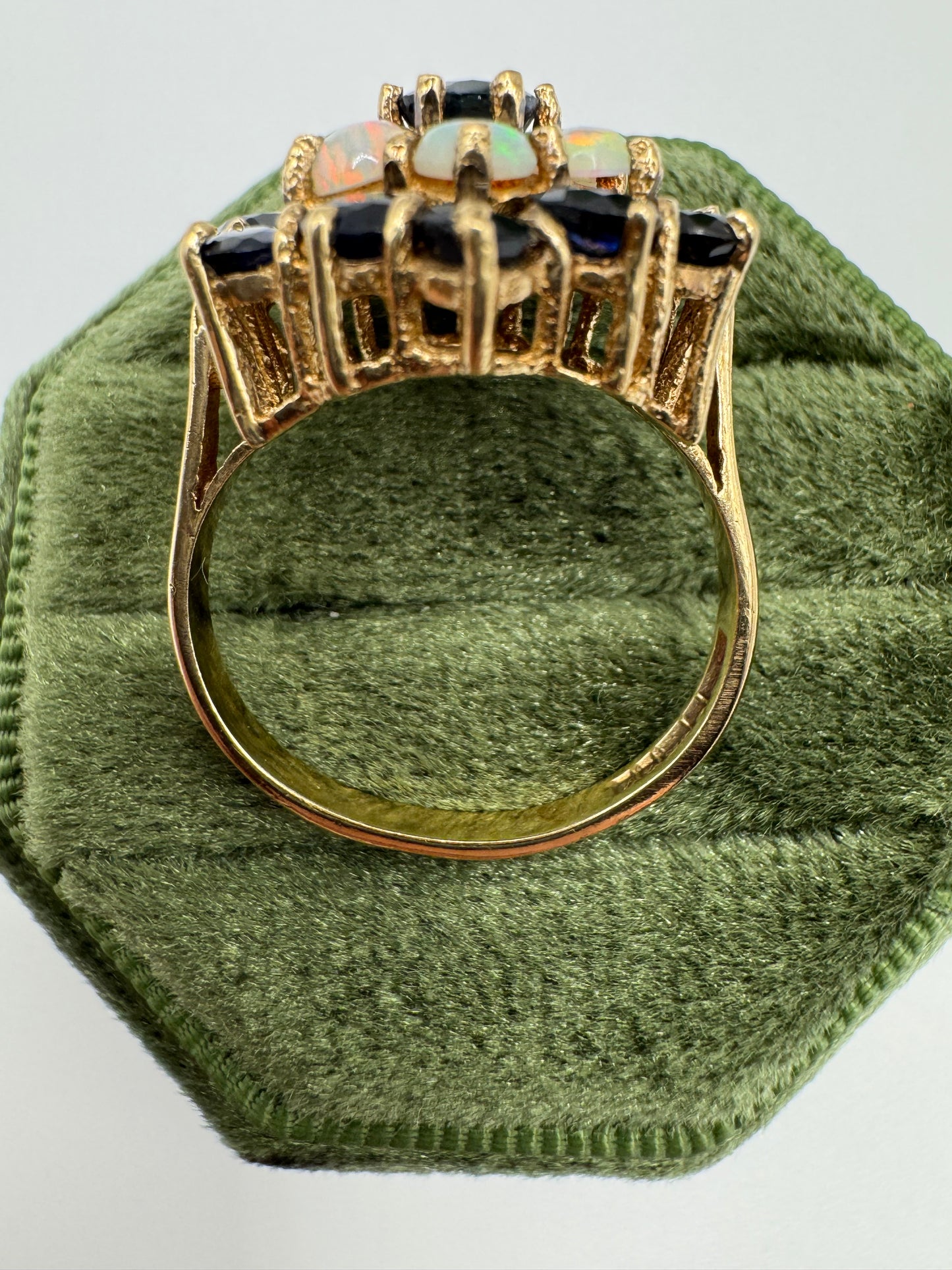 9ct gold opal and sapphire ring