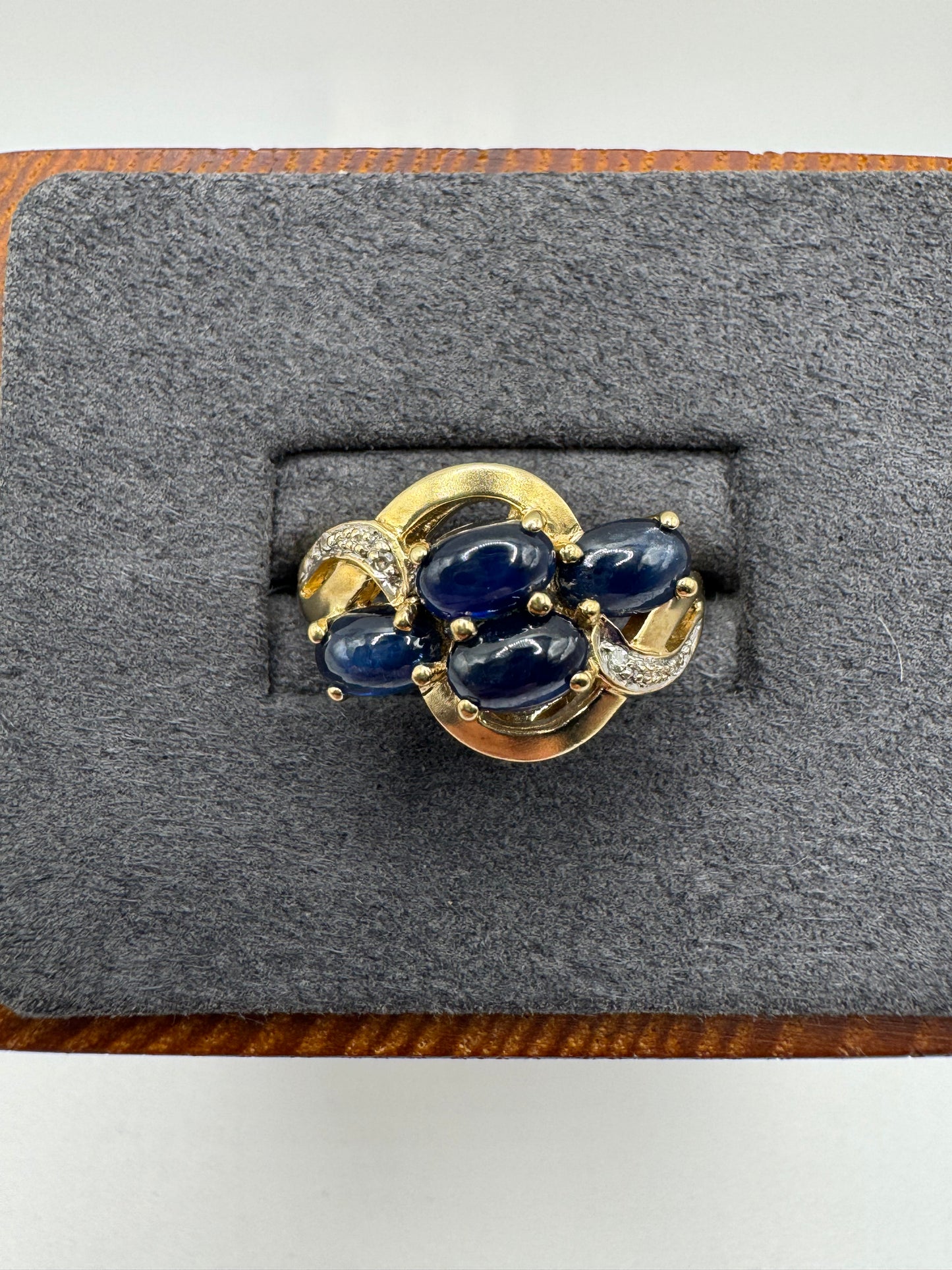 9ct gold cabochon sapphire and diamond ring