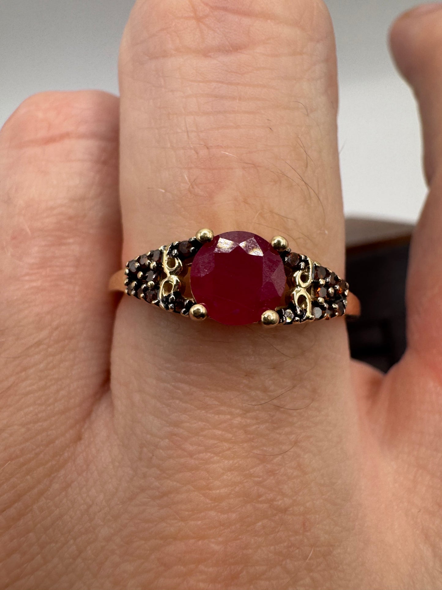 9ct gold ruby and red diamond ring