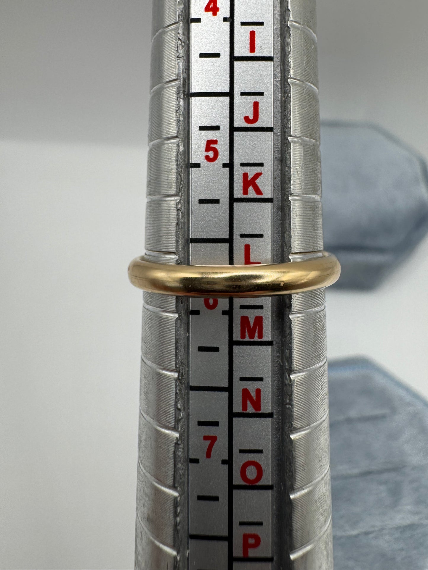 9ct gold plain band