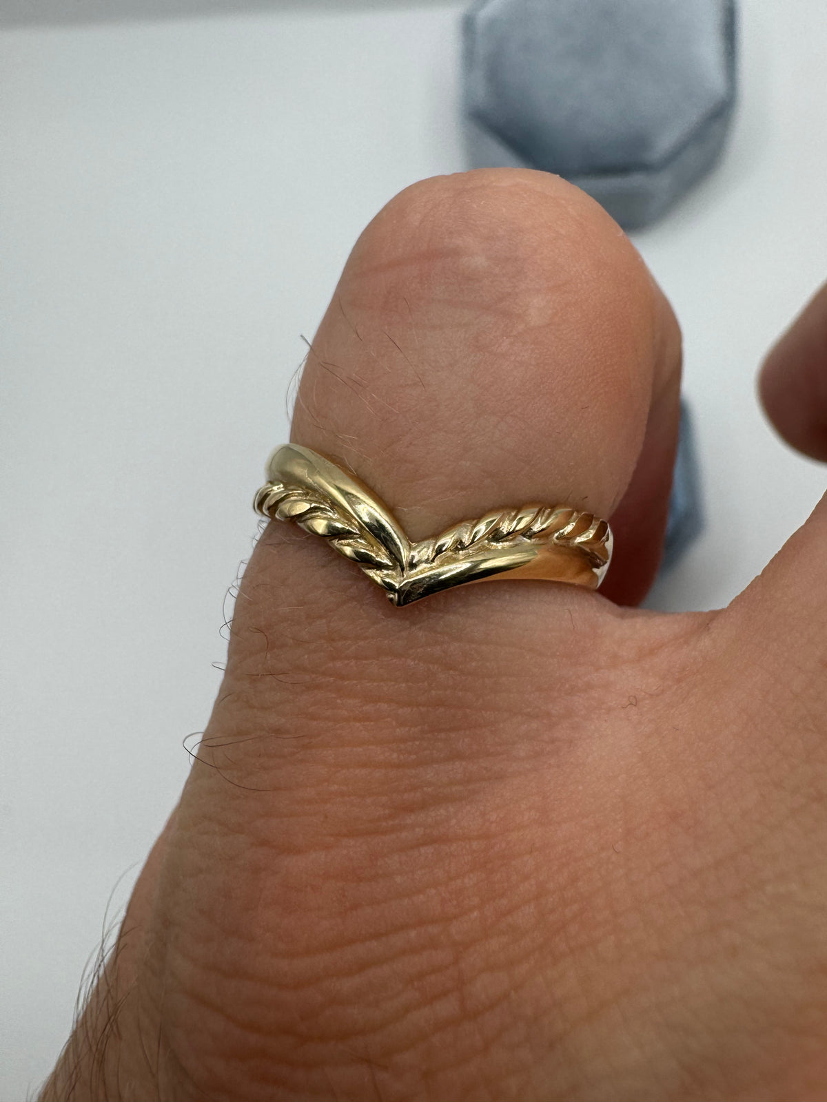 9ct gold wishbone ring