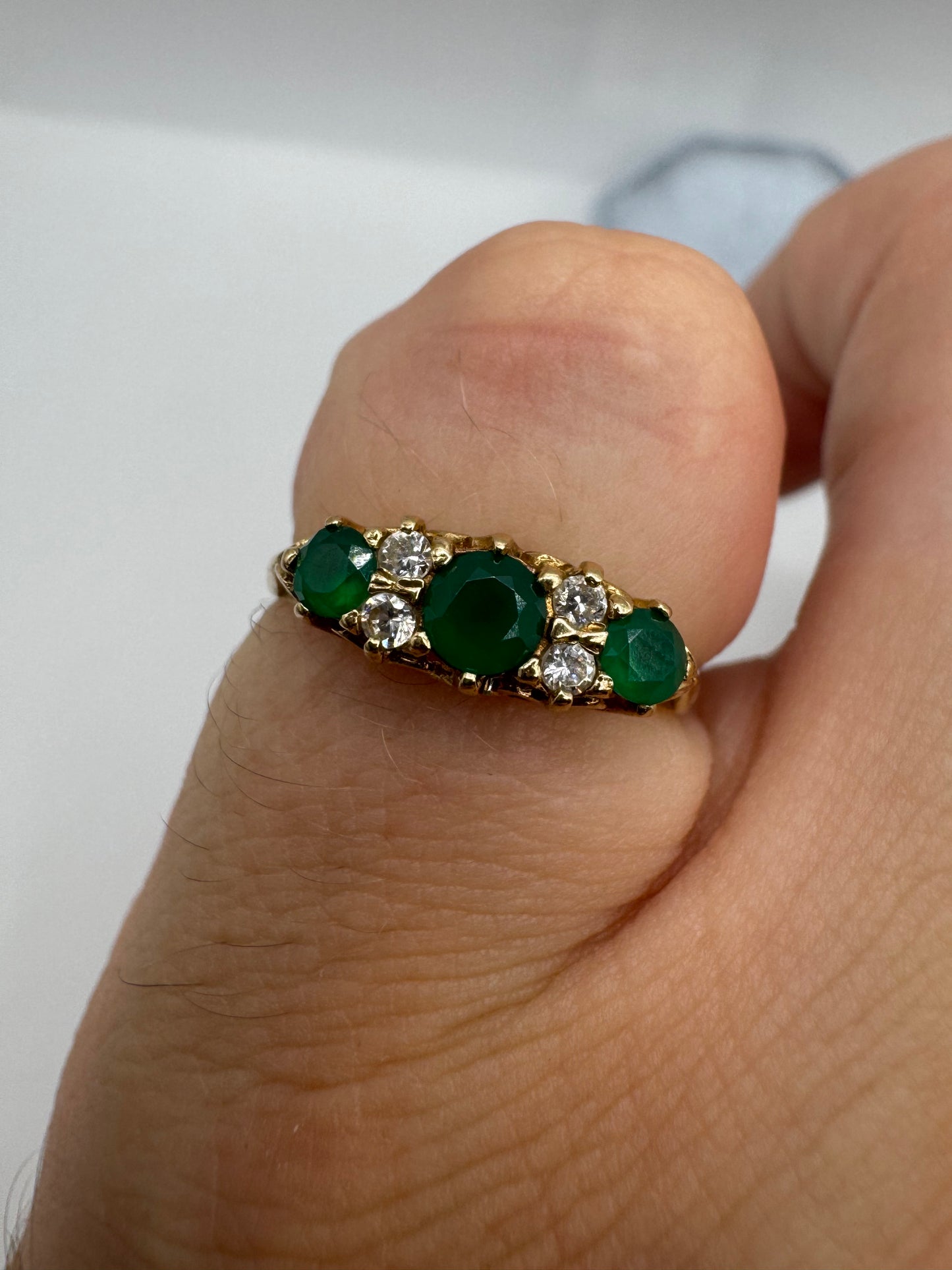 9ct gold green agate and cz ring